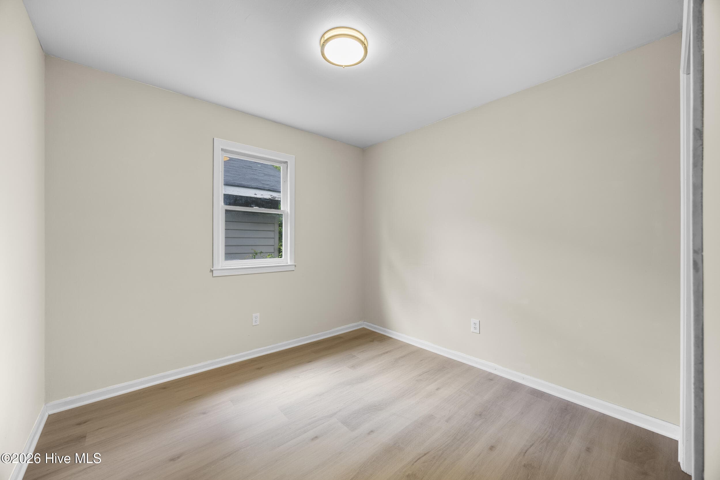 Single Family Residence at 521 Swann Street, Wilmington, NC 28401, photo 11 of 36