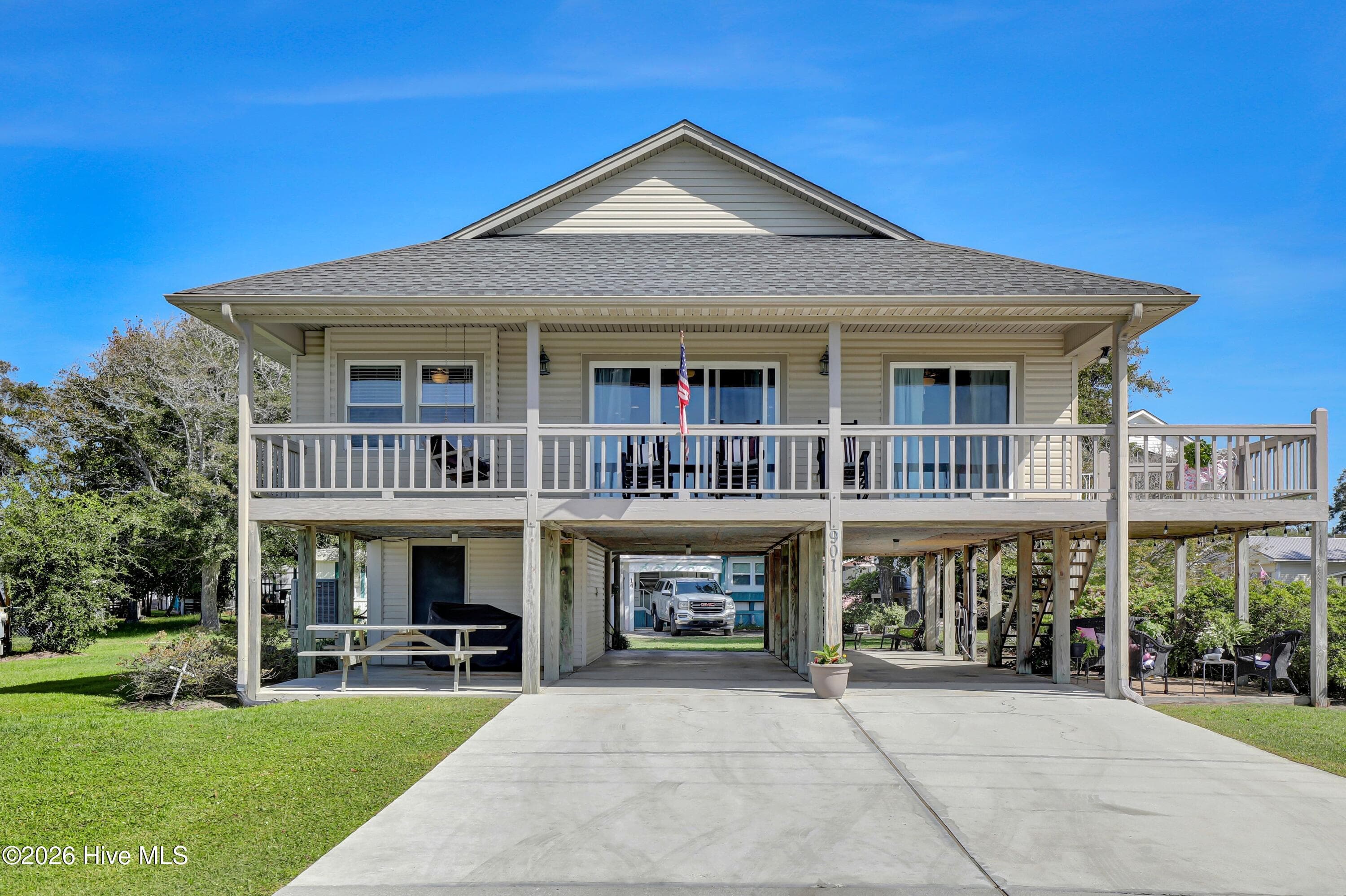 901 Spot Lane, Holly Ridge, NC 28445
