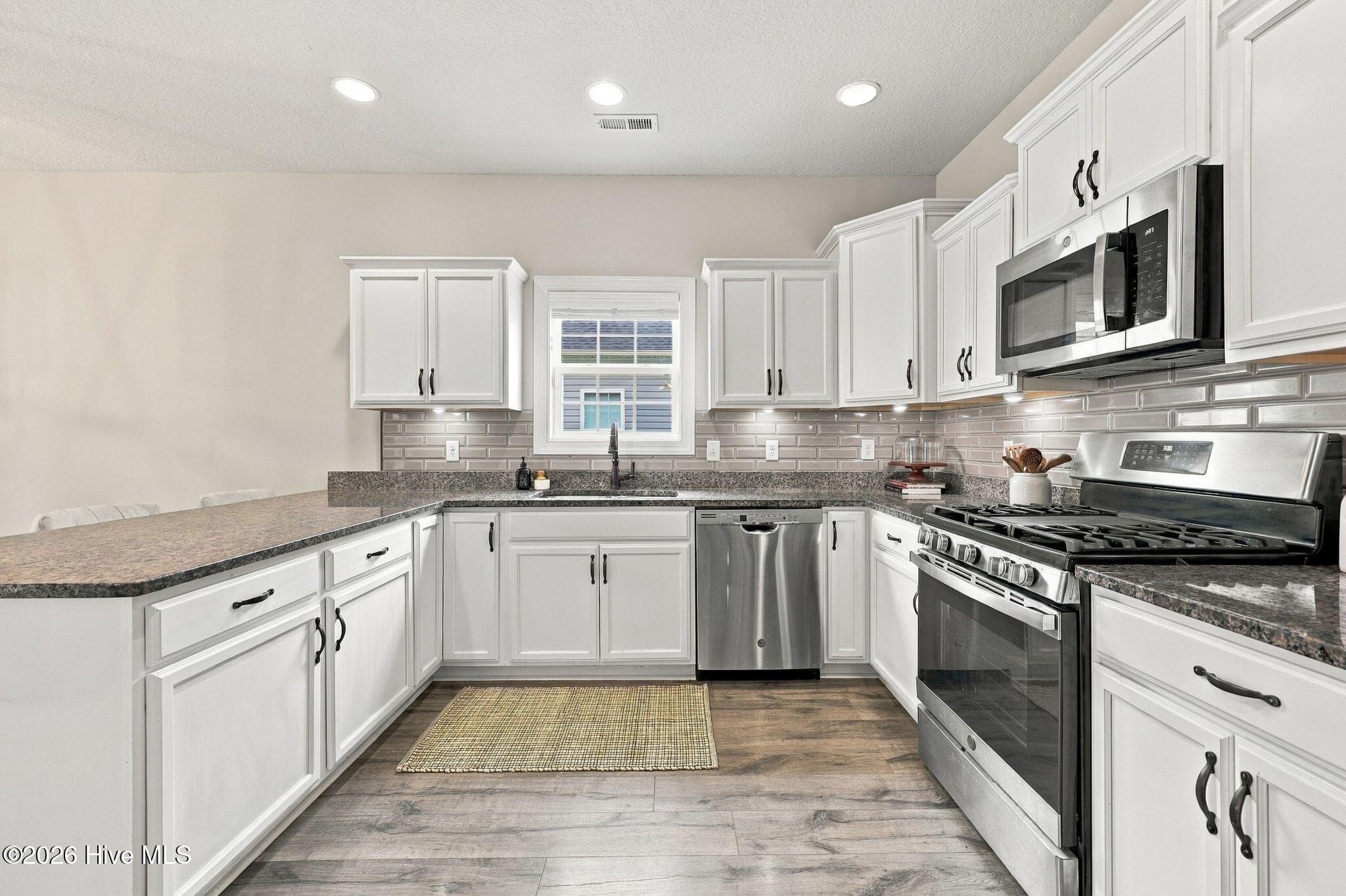 Single Family Residence at 314 Wood House Drive, Jacksonville, NC 28546, photo 12 of 48