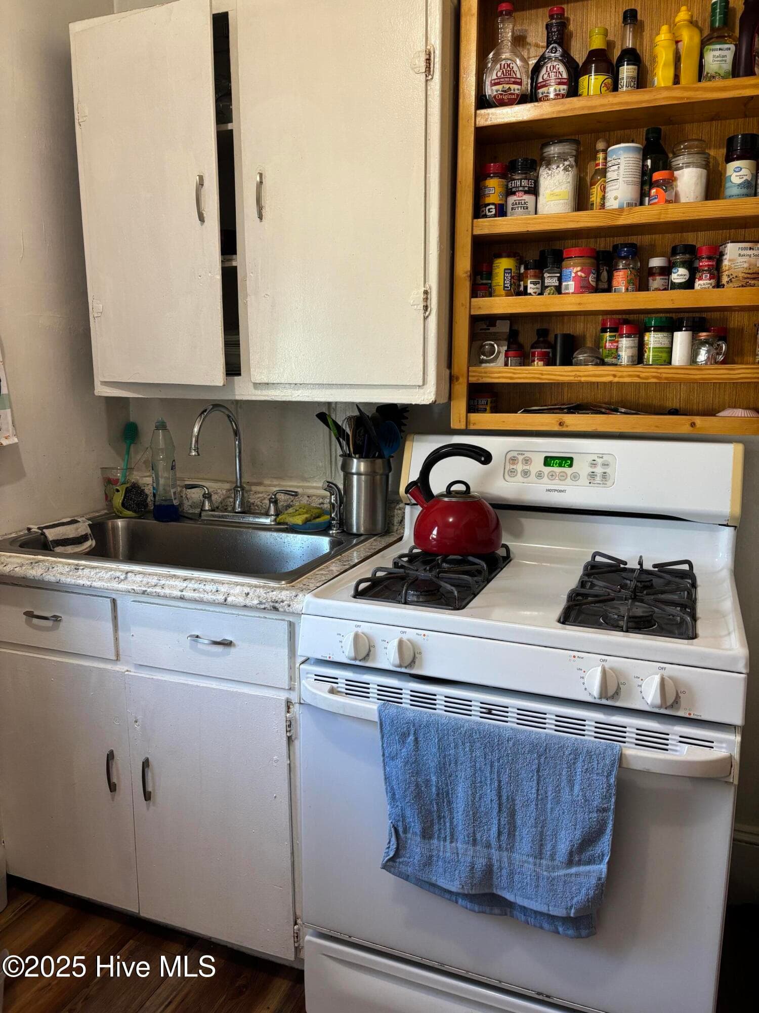 kitchen - 600 Chestnut Street, Tarboro, NC 27886
