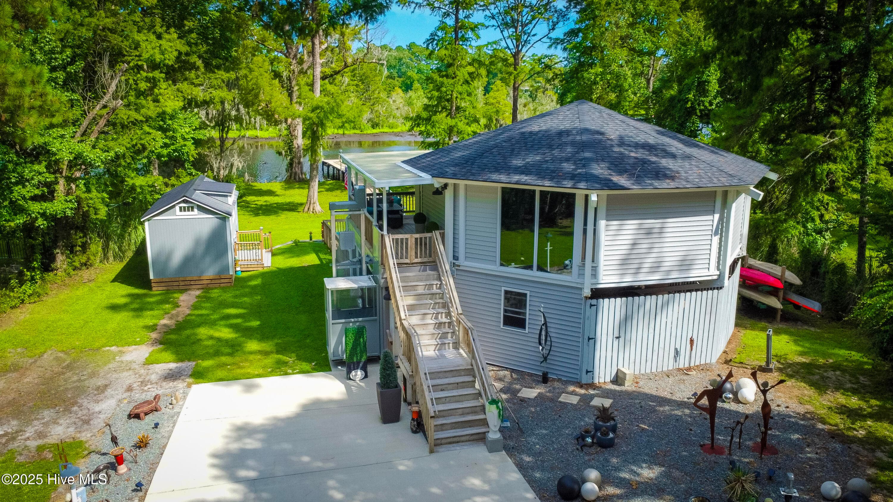 Situated on the Trent River - 210 Gangplank Road, New Bern, NC 28562