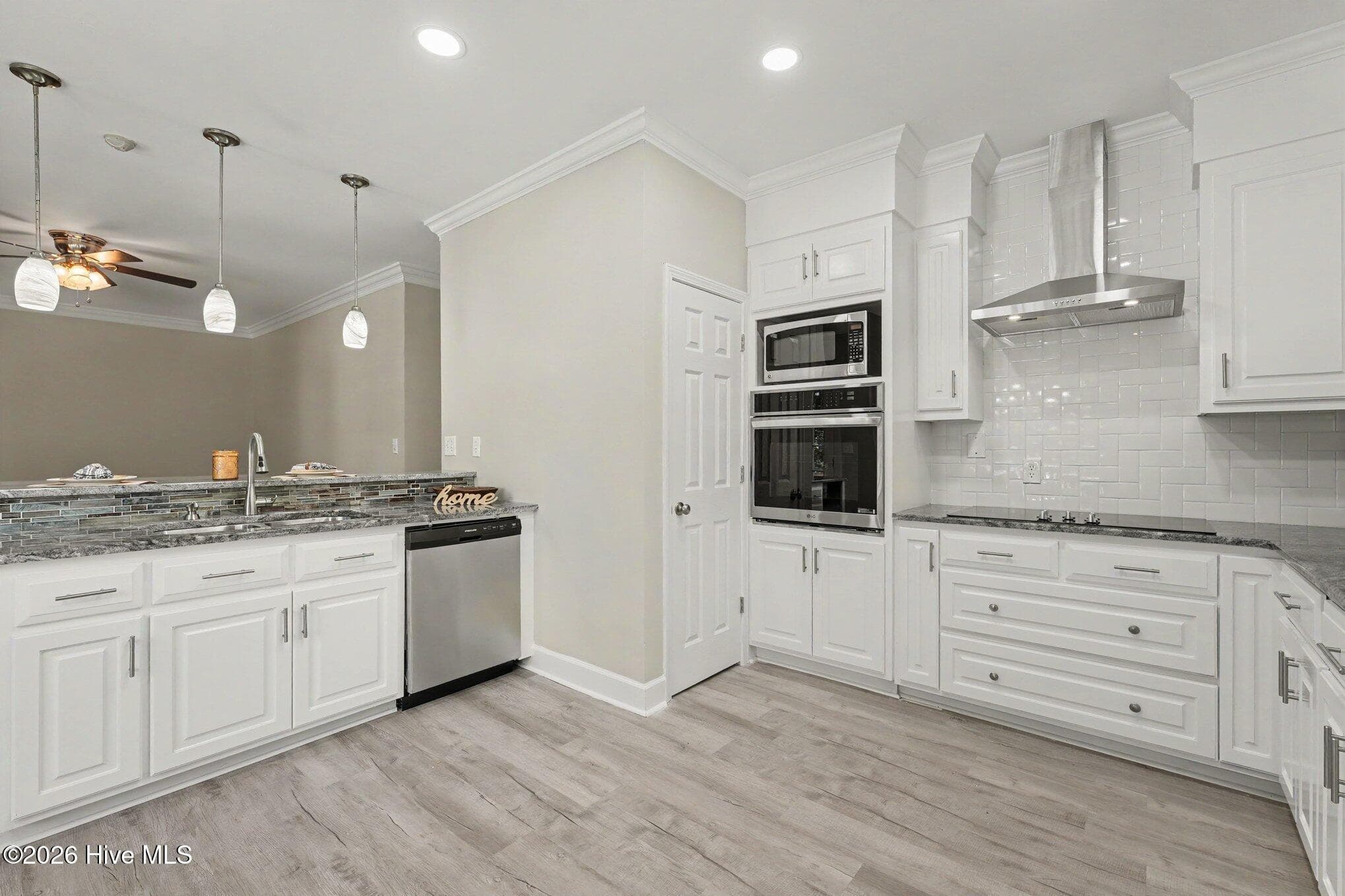 Spacious kitchen with pantry, stainles steel appliances and pantry. - 2112 Burnside Drive NW, Wilson, NC 27896
