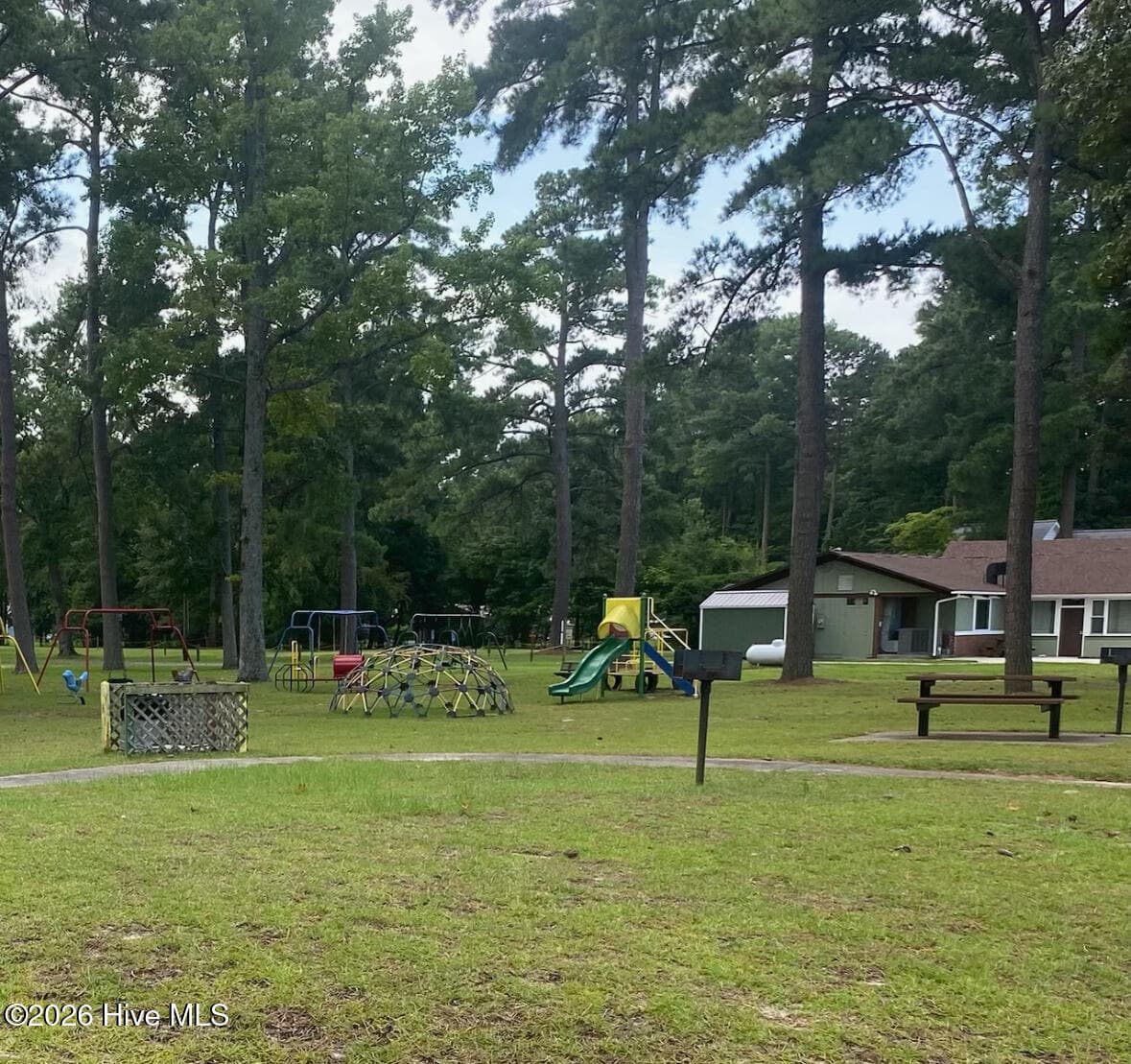 Single Family Residence at 305 Klamath Trail, Edenton, NC 27932, photo 41 of 46