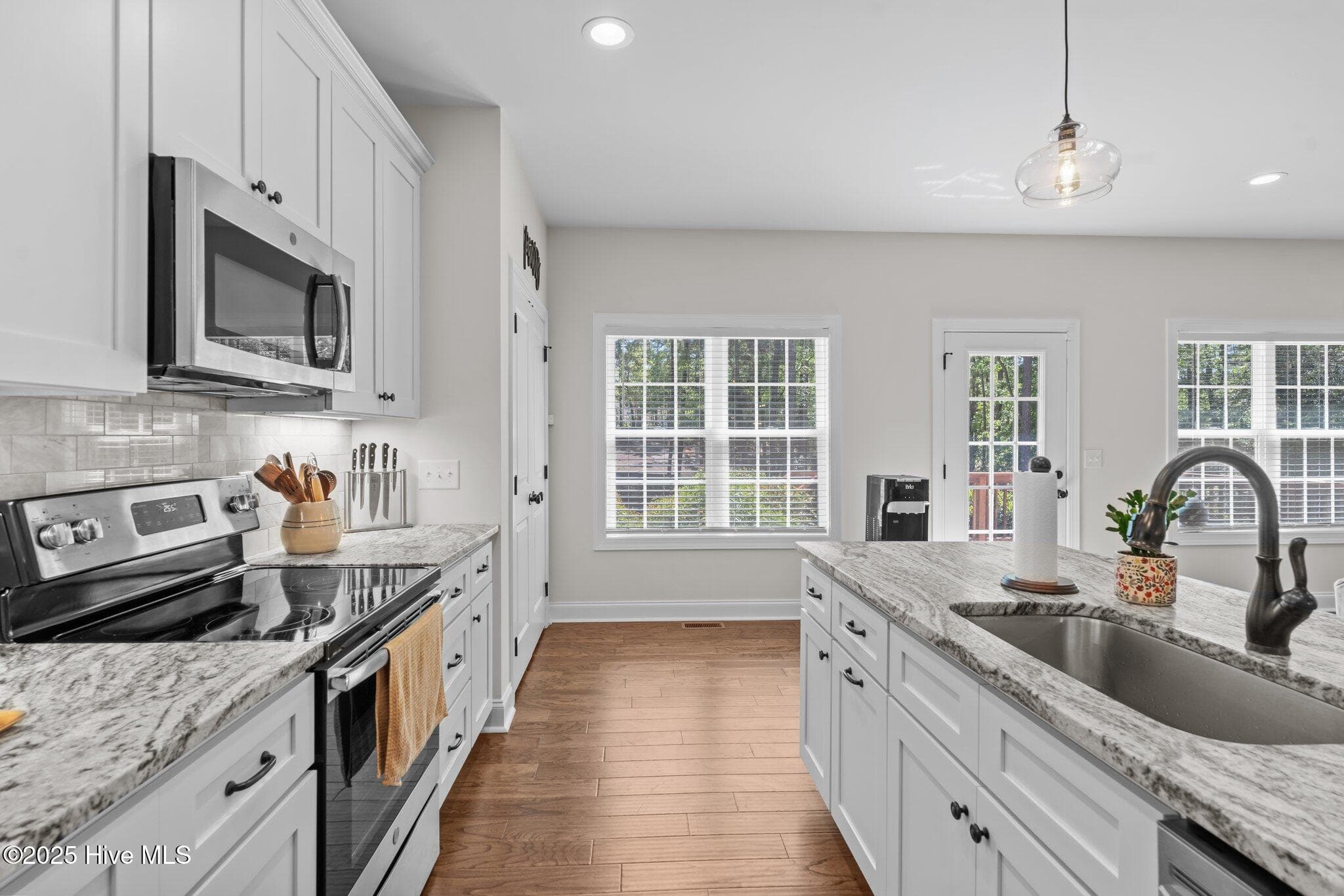 Single Family Residence at 27 Pine Lake Drive, Whispering Pines, NC 28327, Whispering Pines, photo 13 of 36