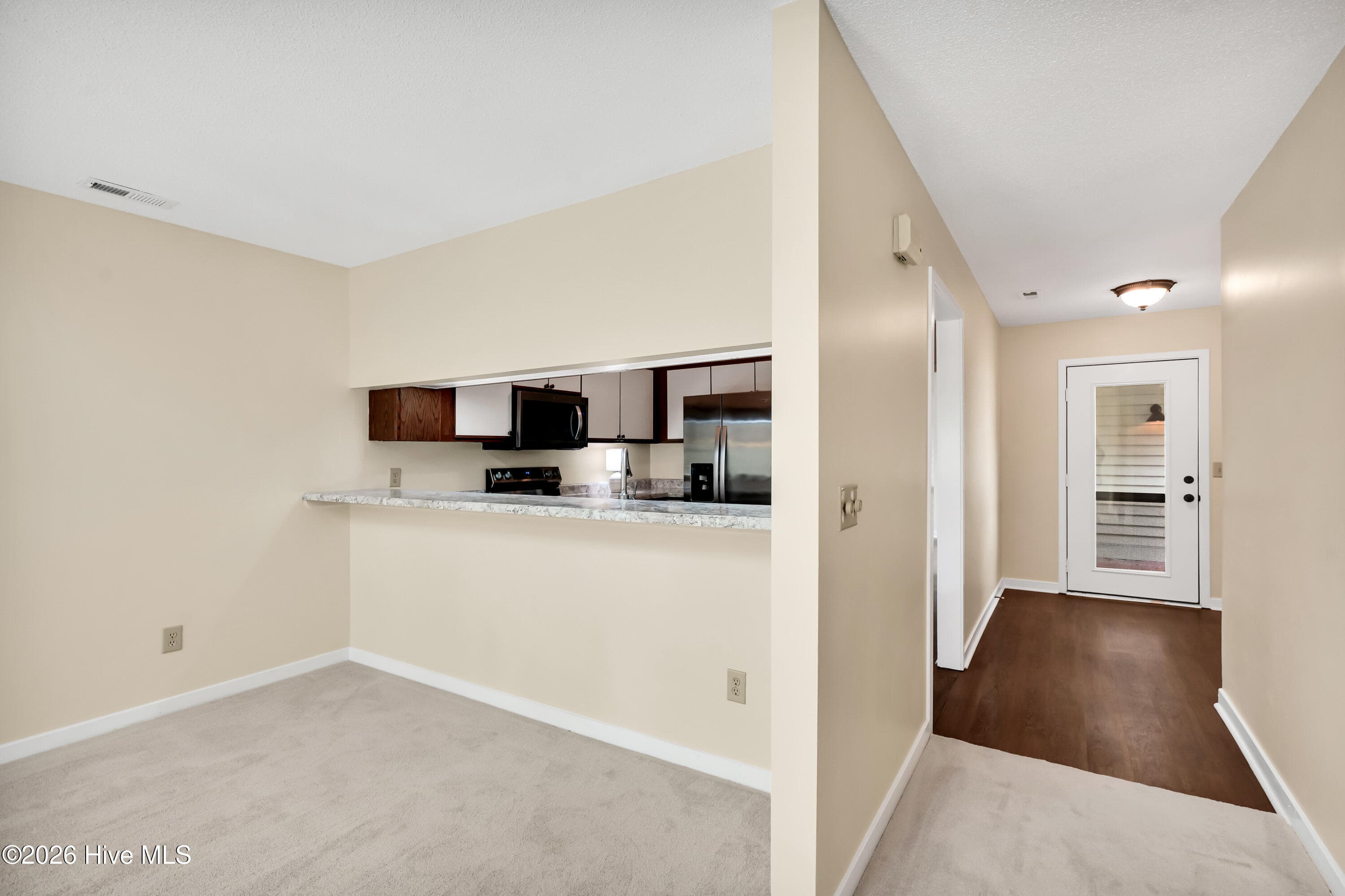 Townhouse at 221 Inland Greens Circle, Wilmington, NC 28405, photo 12 of 44