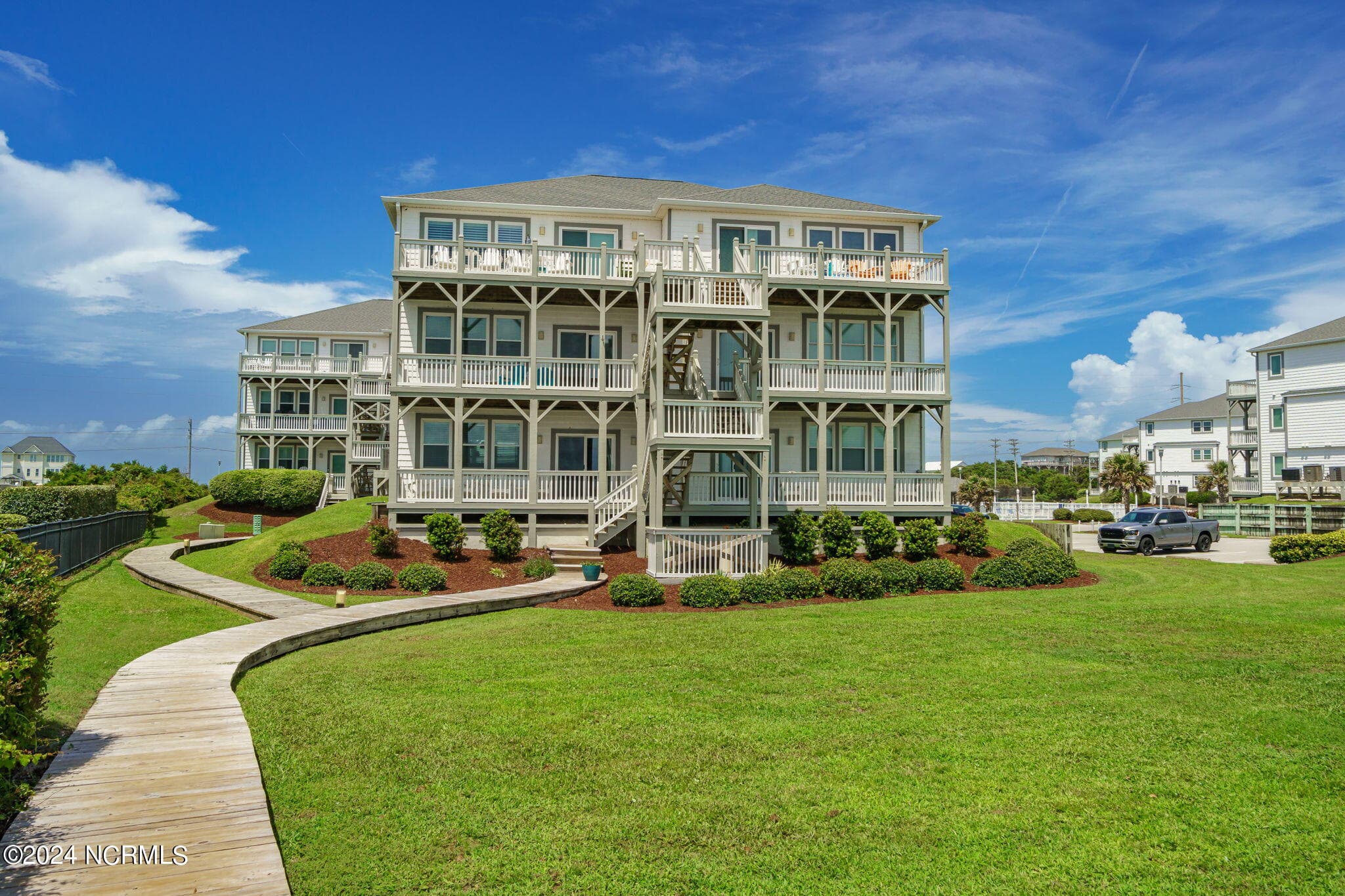 Condominium at 2905 Pointe West Drive B1 Pier Pointe, Emerald Isle, NC 28594, photo 33 of 43