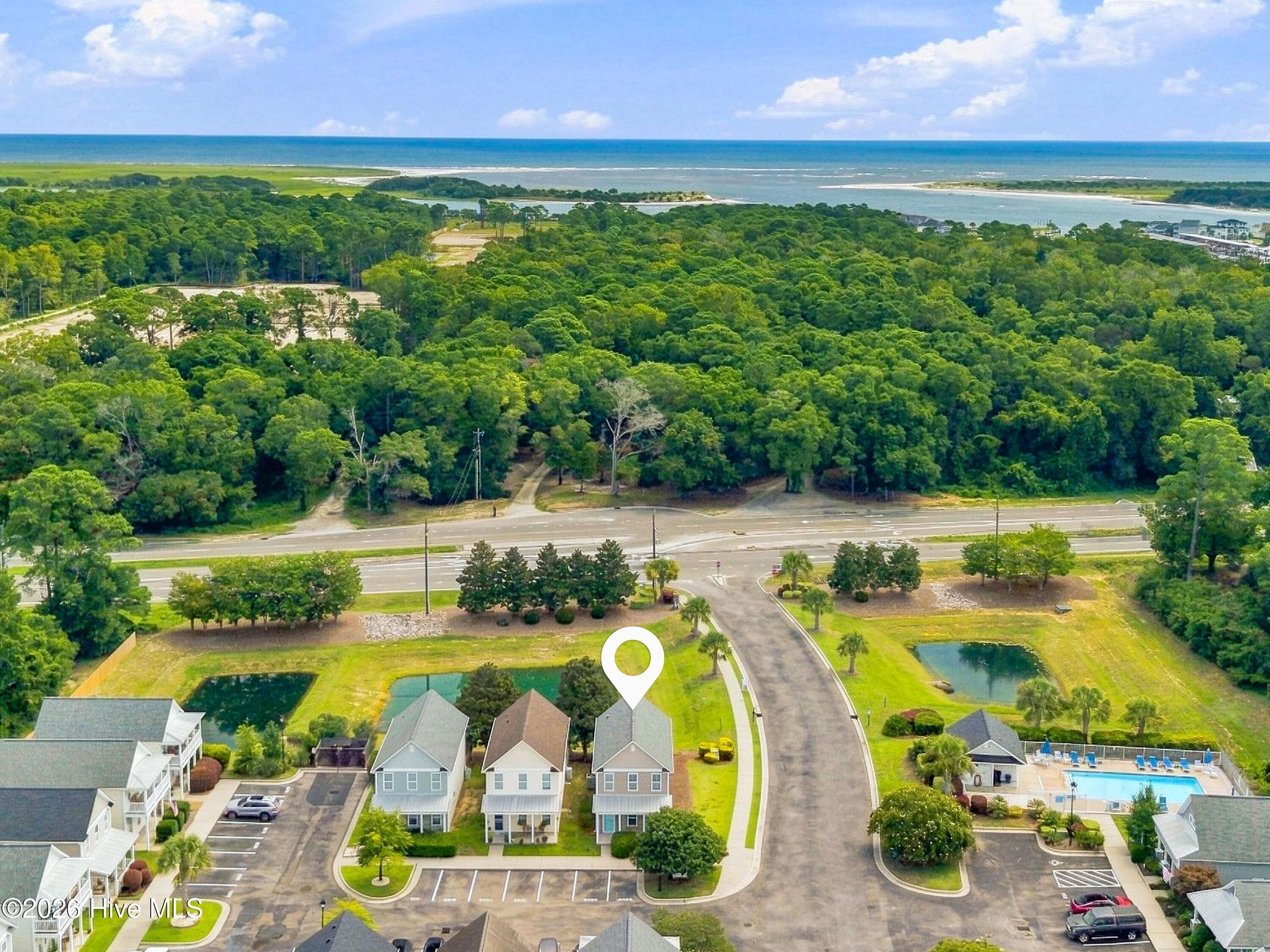 Single Family Residence at 8023 Sweetgrass Court, Wilmington, NC 28412, photo 5 of 33