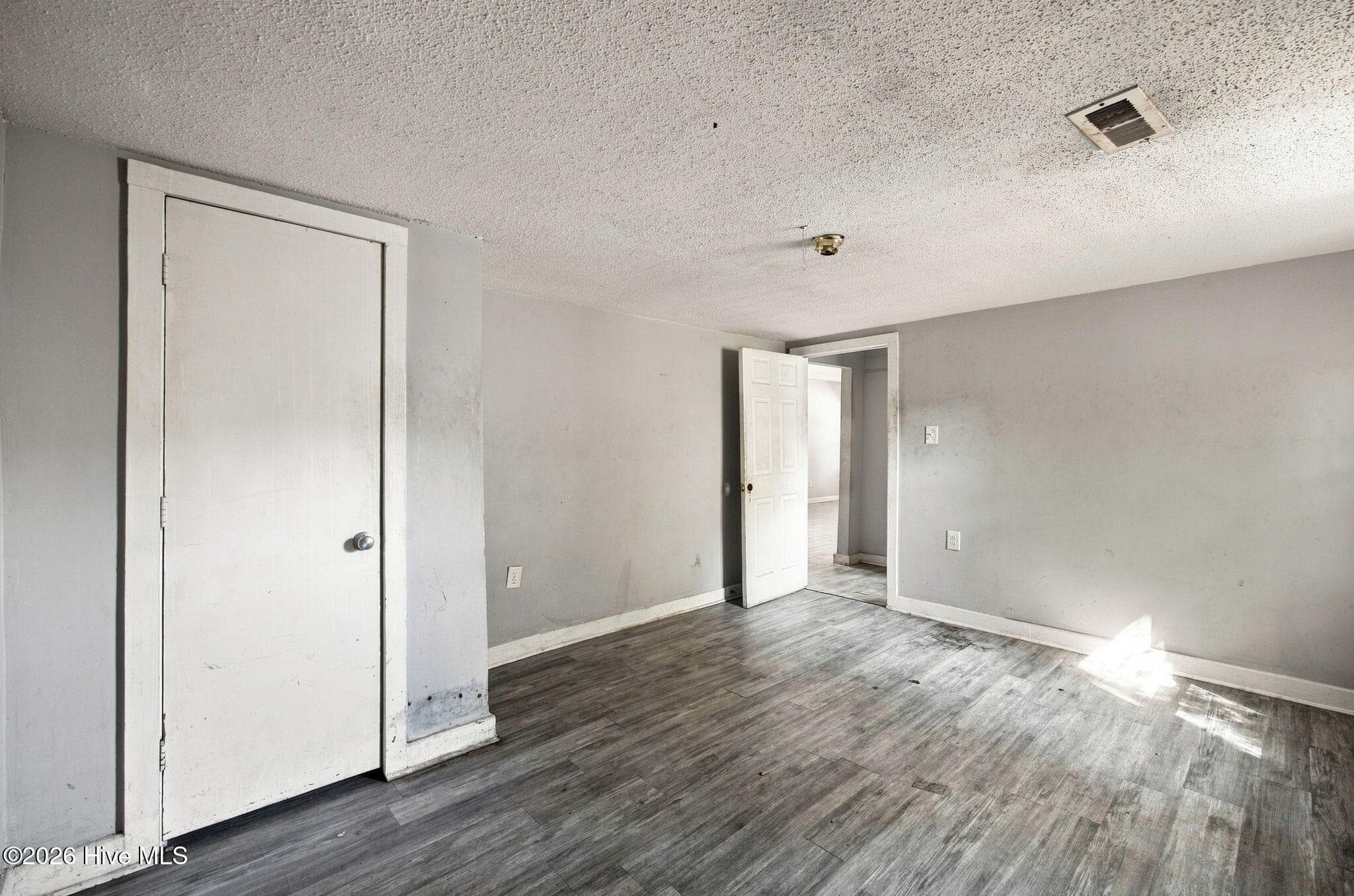 Single Family Residence at 1314 Glenn Street, Wilmington, NC 28401, photo 14 of 38