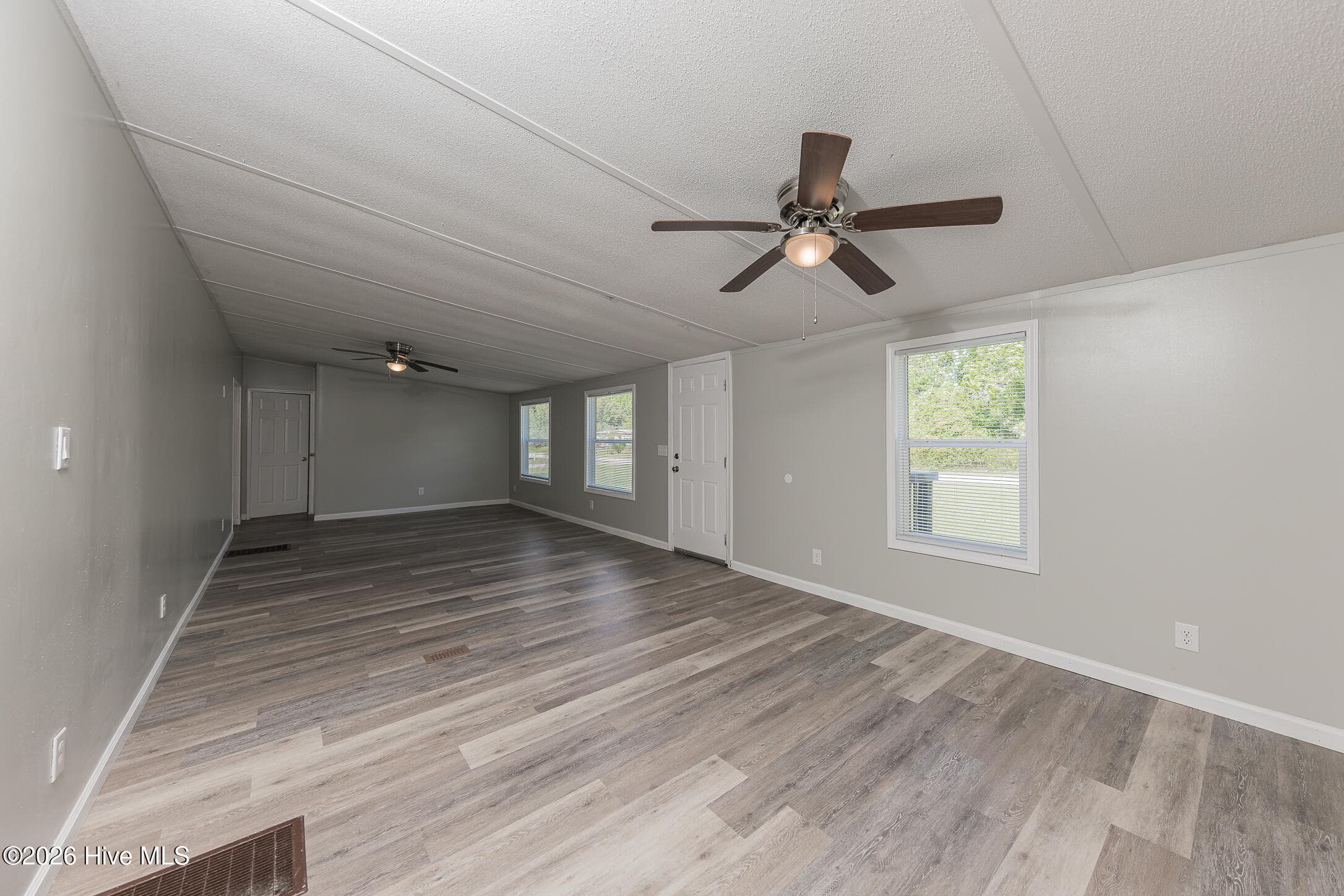 Manufactured Home at 122 Woodbrook Drive, Midway Park, NC 28544, photo 7 of 47