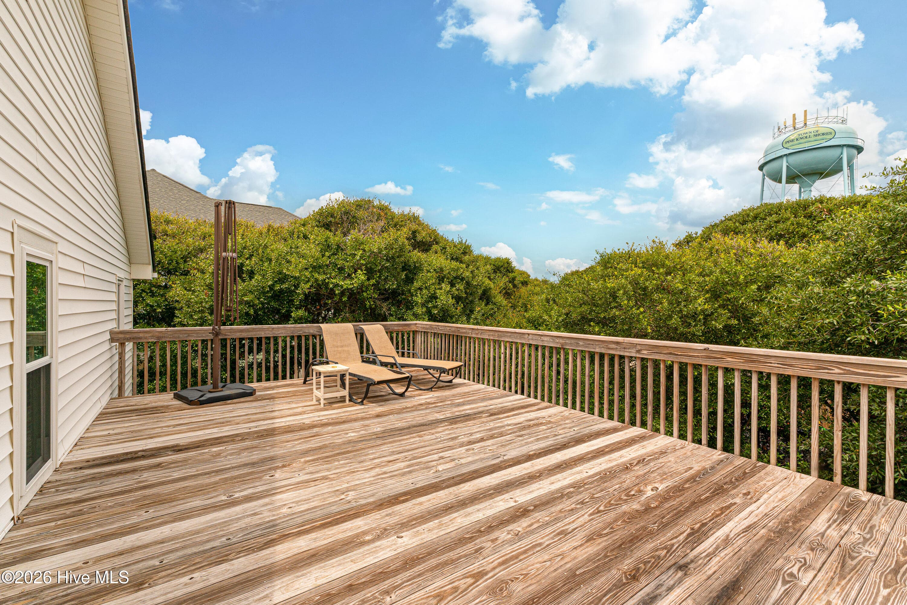 Single Family Residence at 102 Sandpiper Lane, Indian Beach, NC 28512, photo 16 of 64