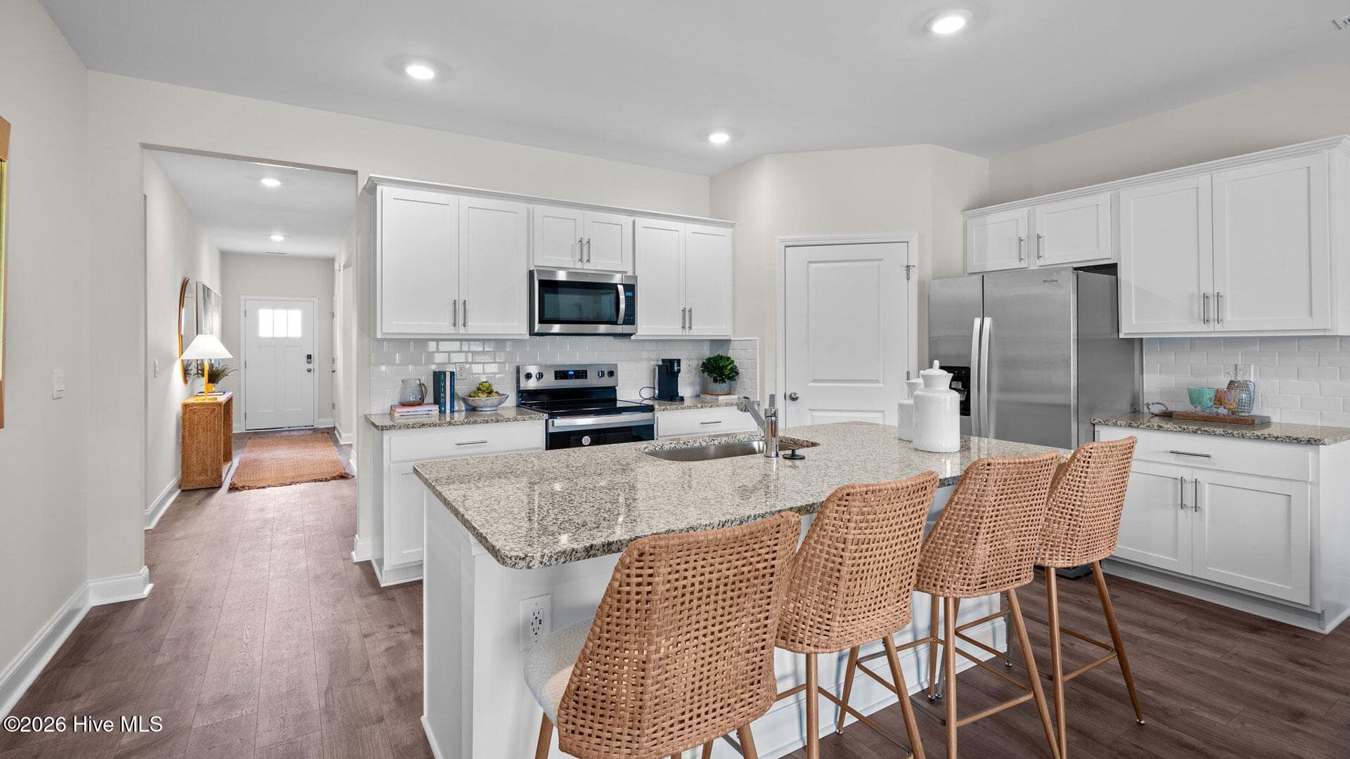 Single Family Residence at 204 Lake Tyler Drive, New Bern, NC 28560, photo 13 of 24