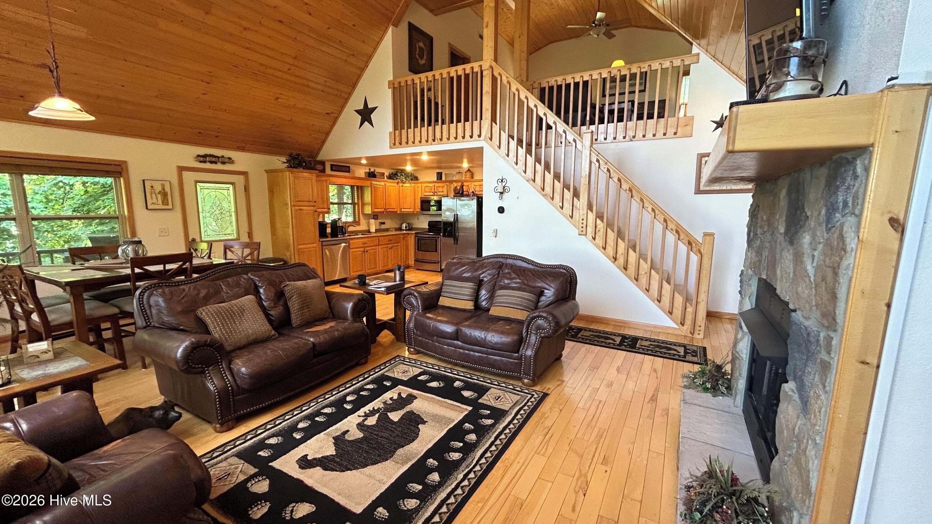 Single Family Residence at 660 Buck Ridge Drive, Murphy, NC 28906, photo 7 of 77