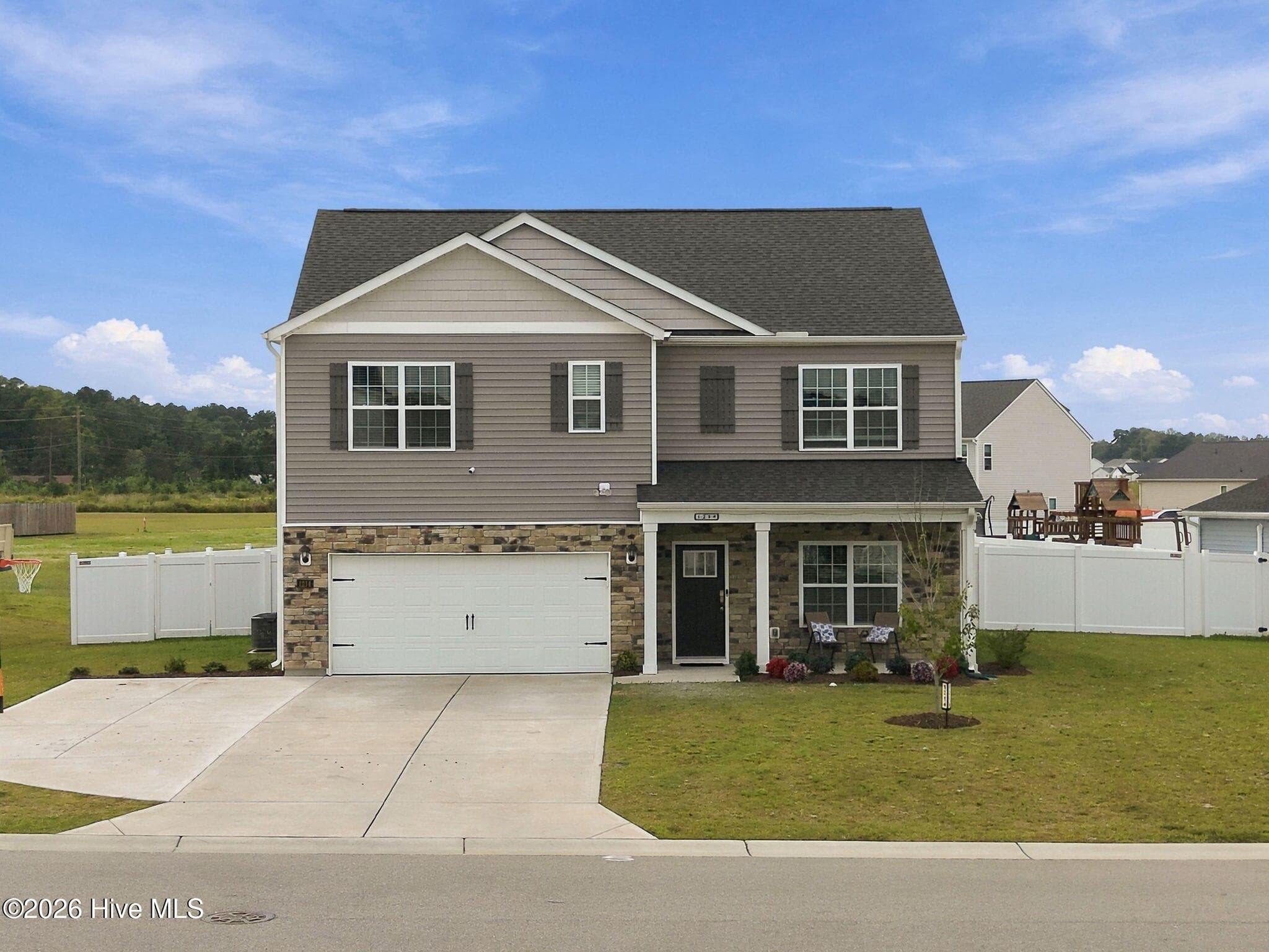 1214 Queensland Lane, Ayden, NC 28513