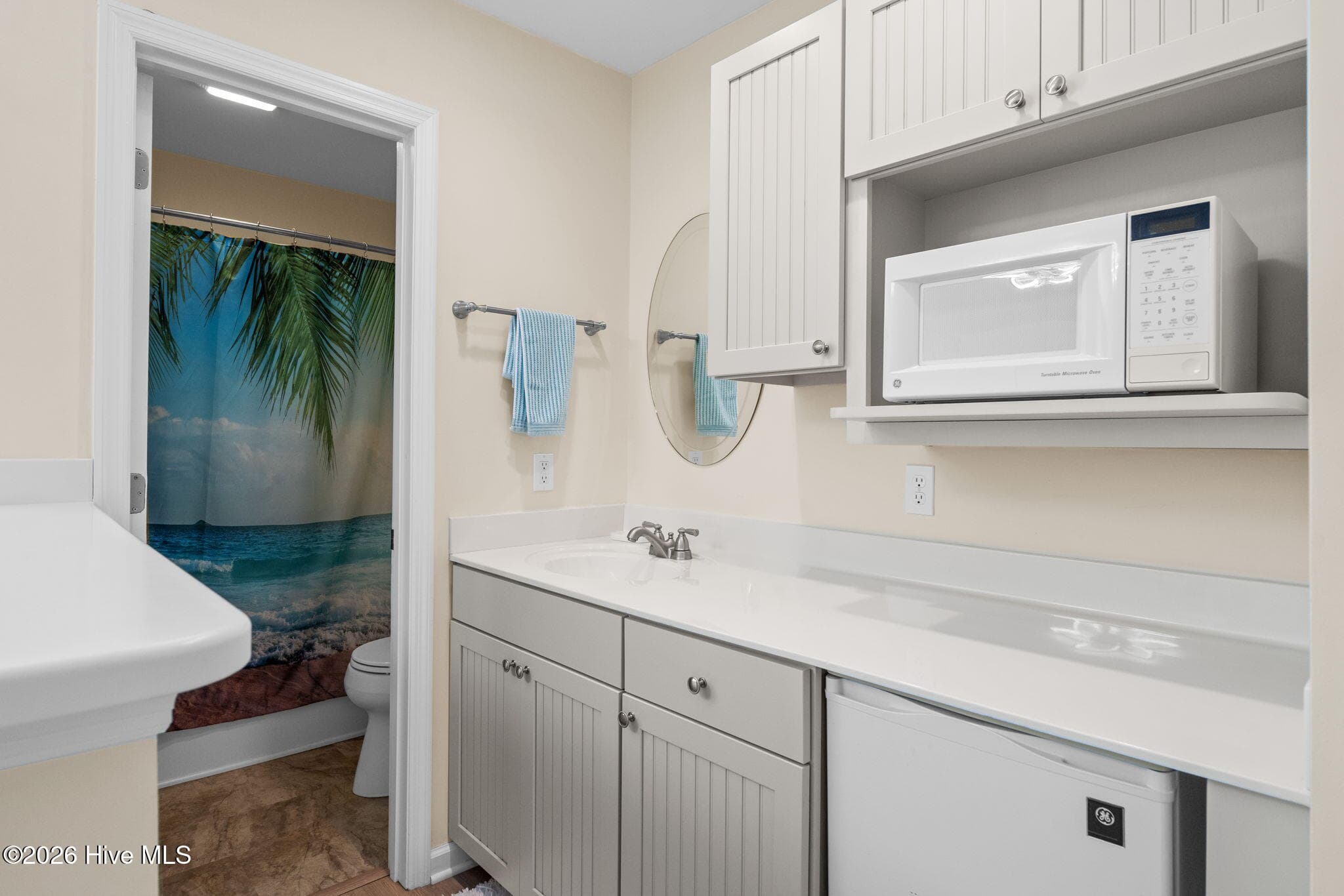 Off efficiency - 3350 Club Villas Drive # 801, Southport, NC 28461, Southport