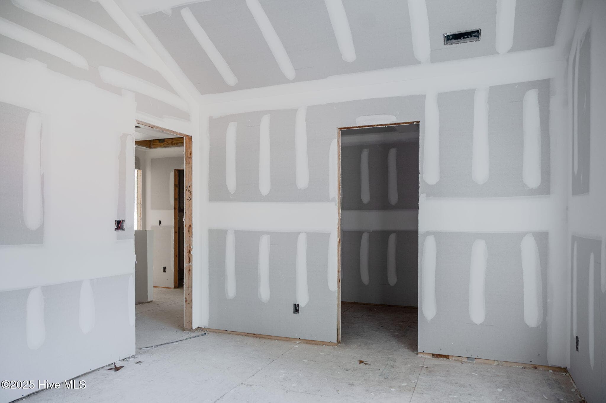 TELLURIDE LOT 04 - 'Berton' - 221 Telluride Court, Aberdeen, NC 28315