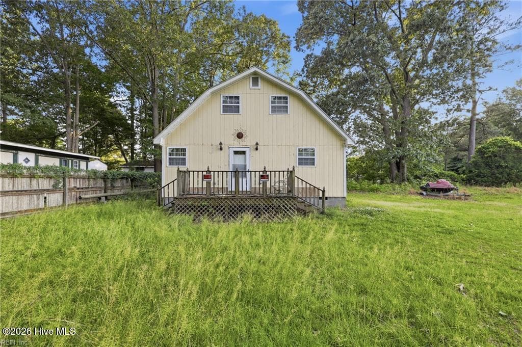 Single Family Residence at 310 Coral Lane, Edenton, NC 27932, photo 2 of 32