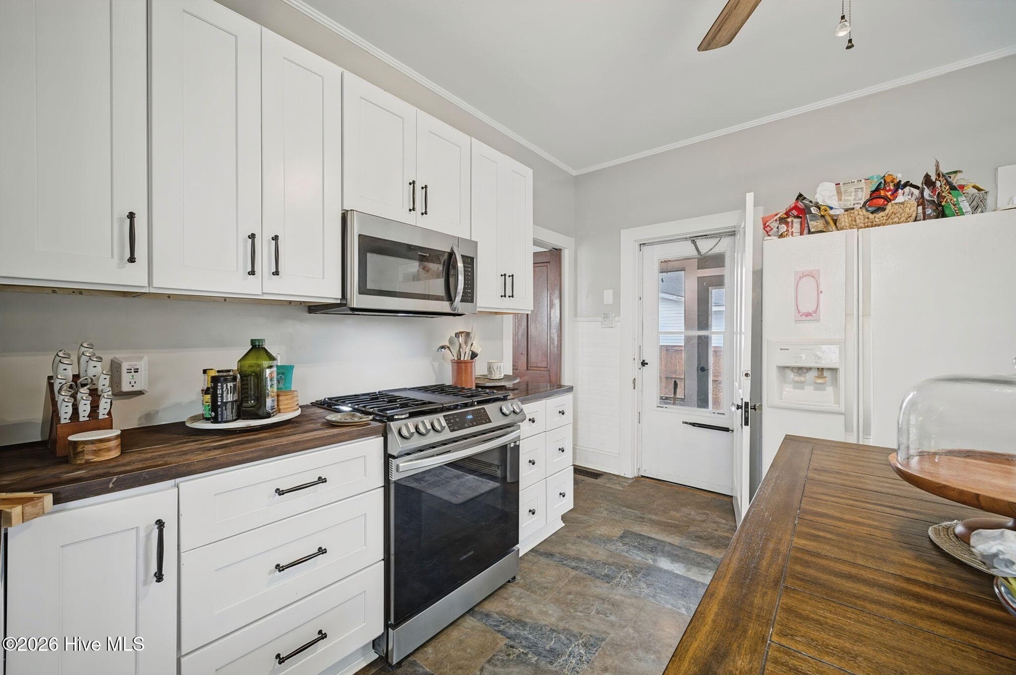 kitchen - 409 Cedar Street, Elizabeth City, NC 27909