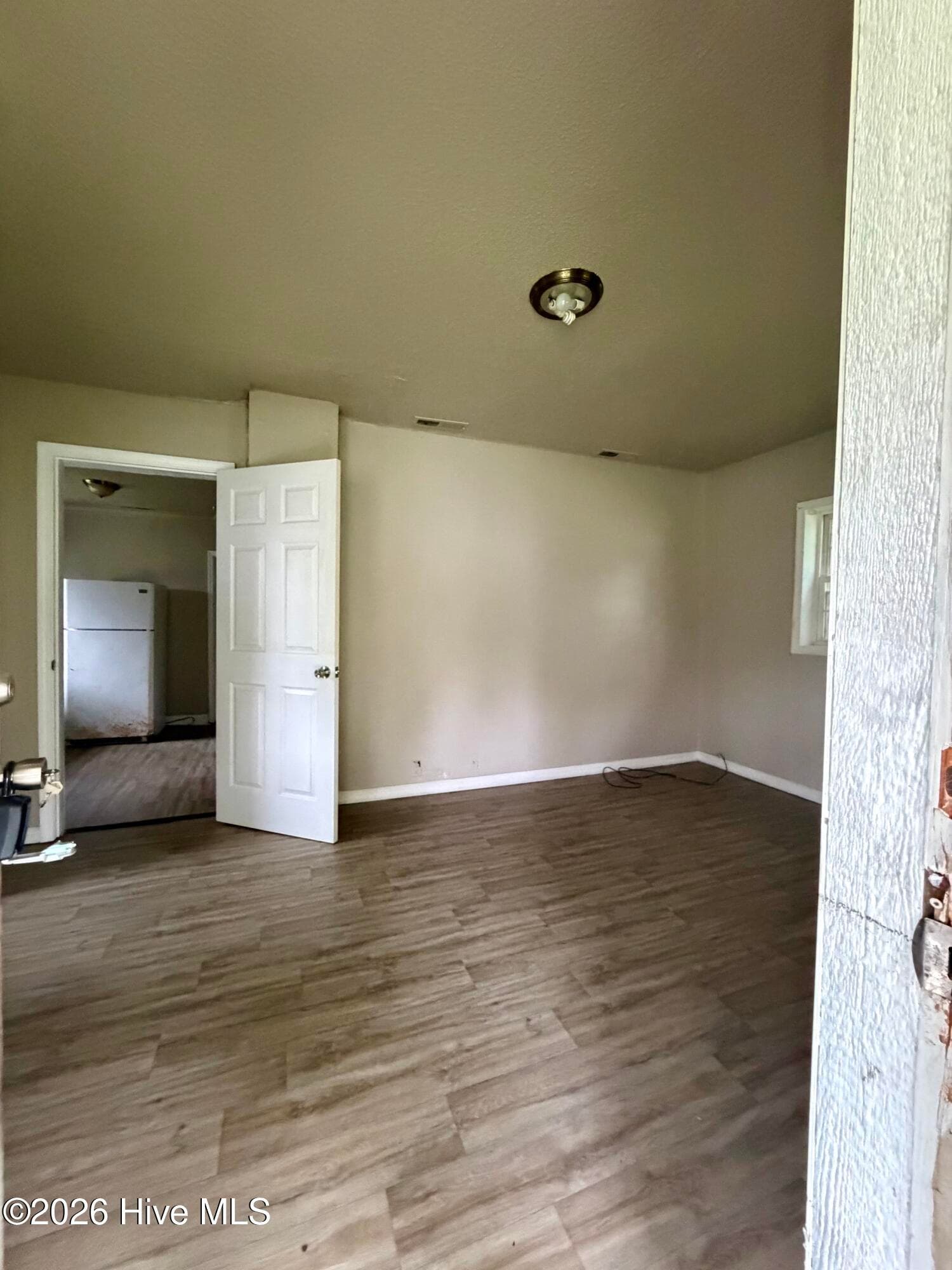 Single Family Residence at 207 E Peterson Street, Edenton, NC 27932, photo 2 of 10