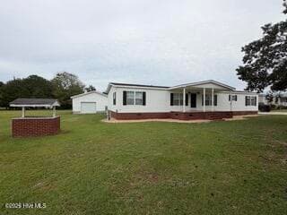 Manufactured Home at 3760 Sean Drive, La Grange, NC 28551, photo 4 of 55