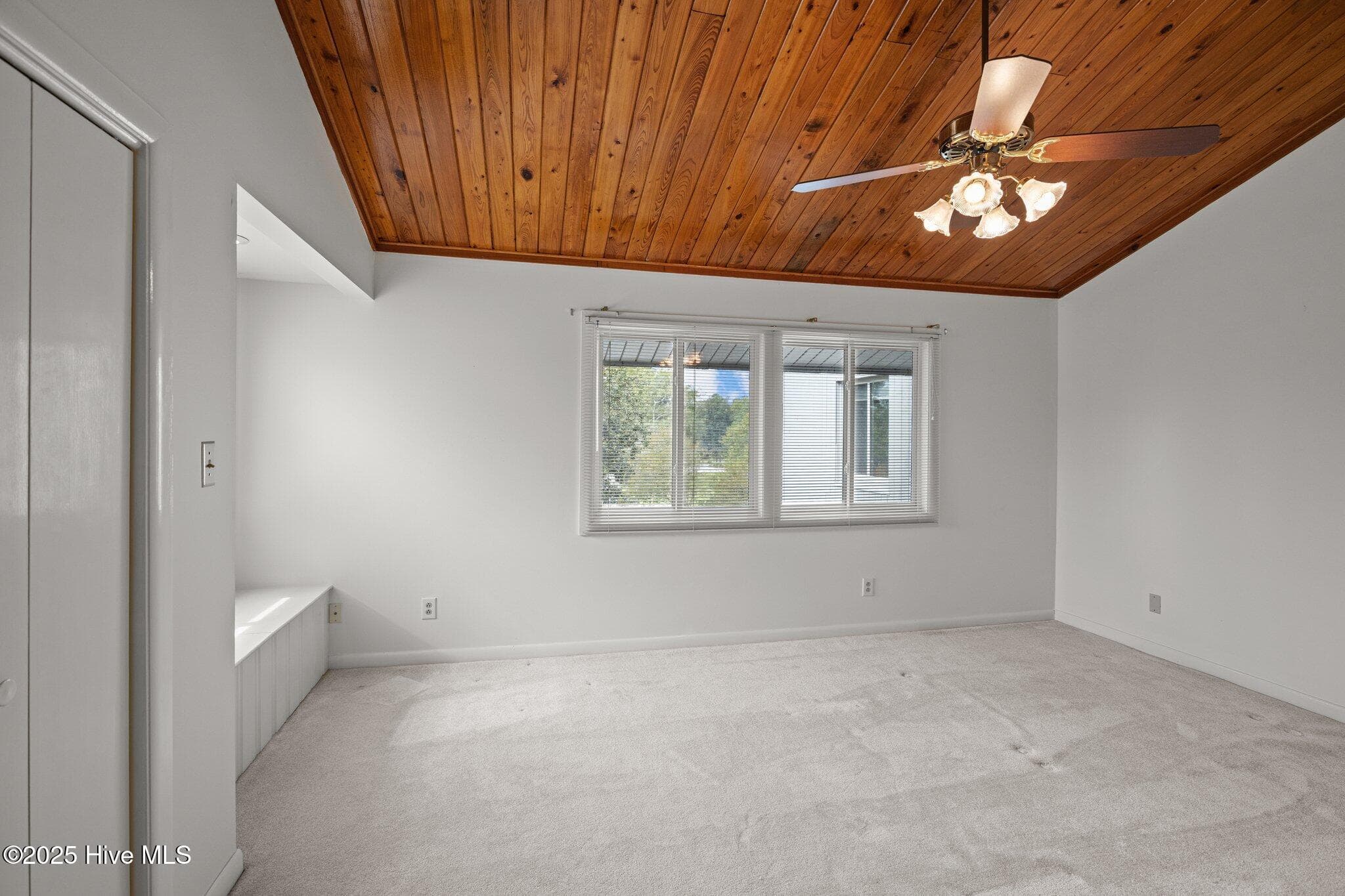 Townhouse at 24 Batts Hill Road, New Bern, NC 28562, photo 33 of 50