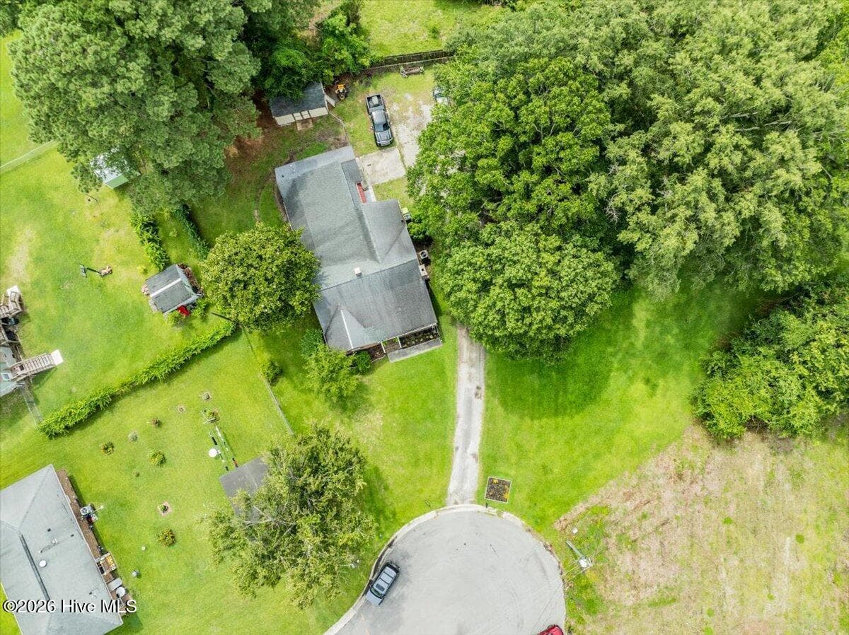 Single Family Residence at 1502 N Hills Court, New Bern, NC 28562, photo 6 of 7