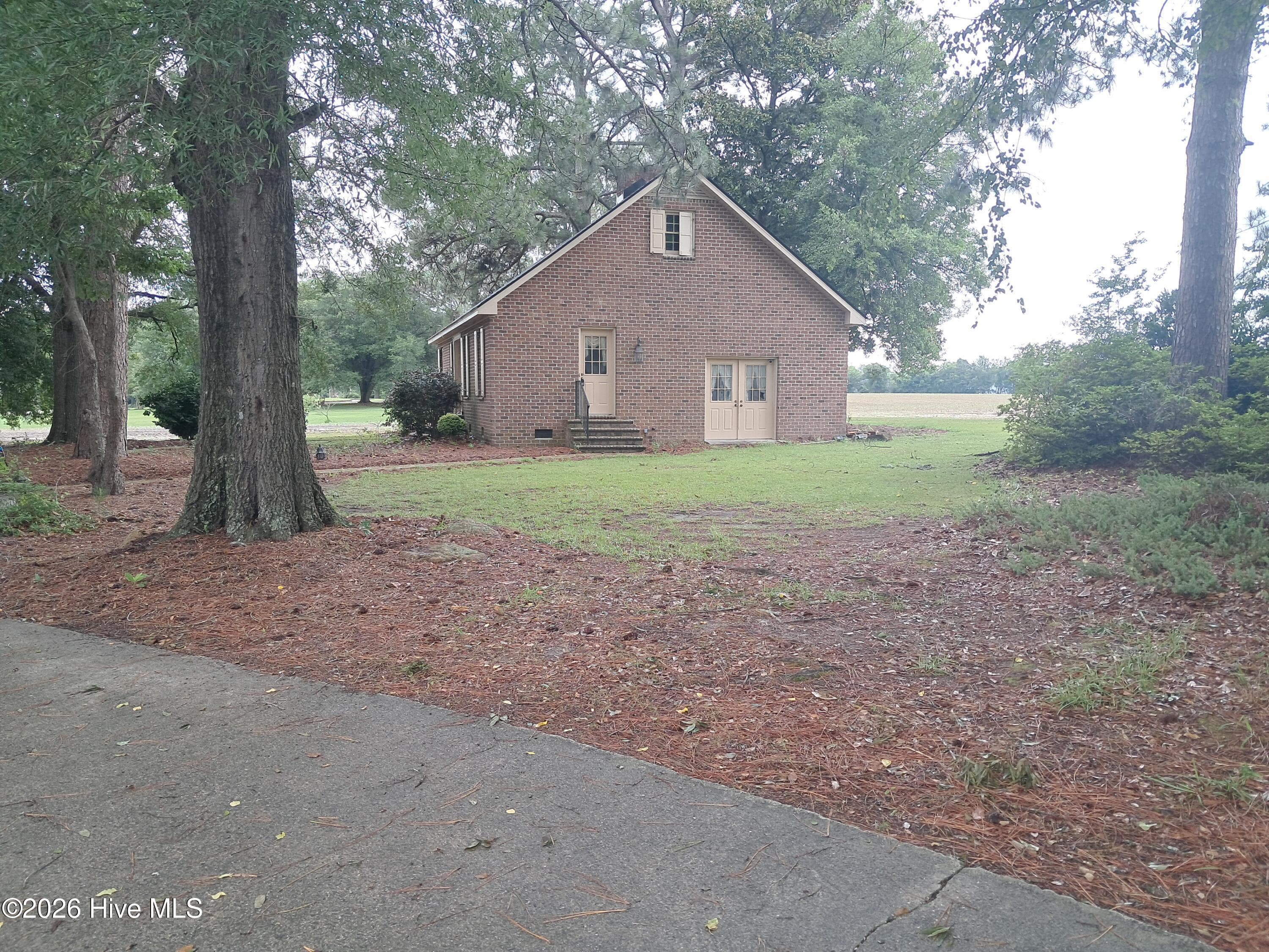 Guest house from paved parking area - 316 First Street, Hookerton, NC 28538