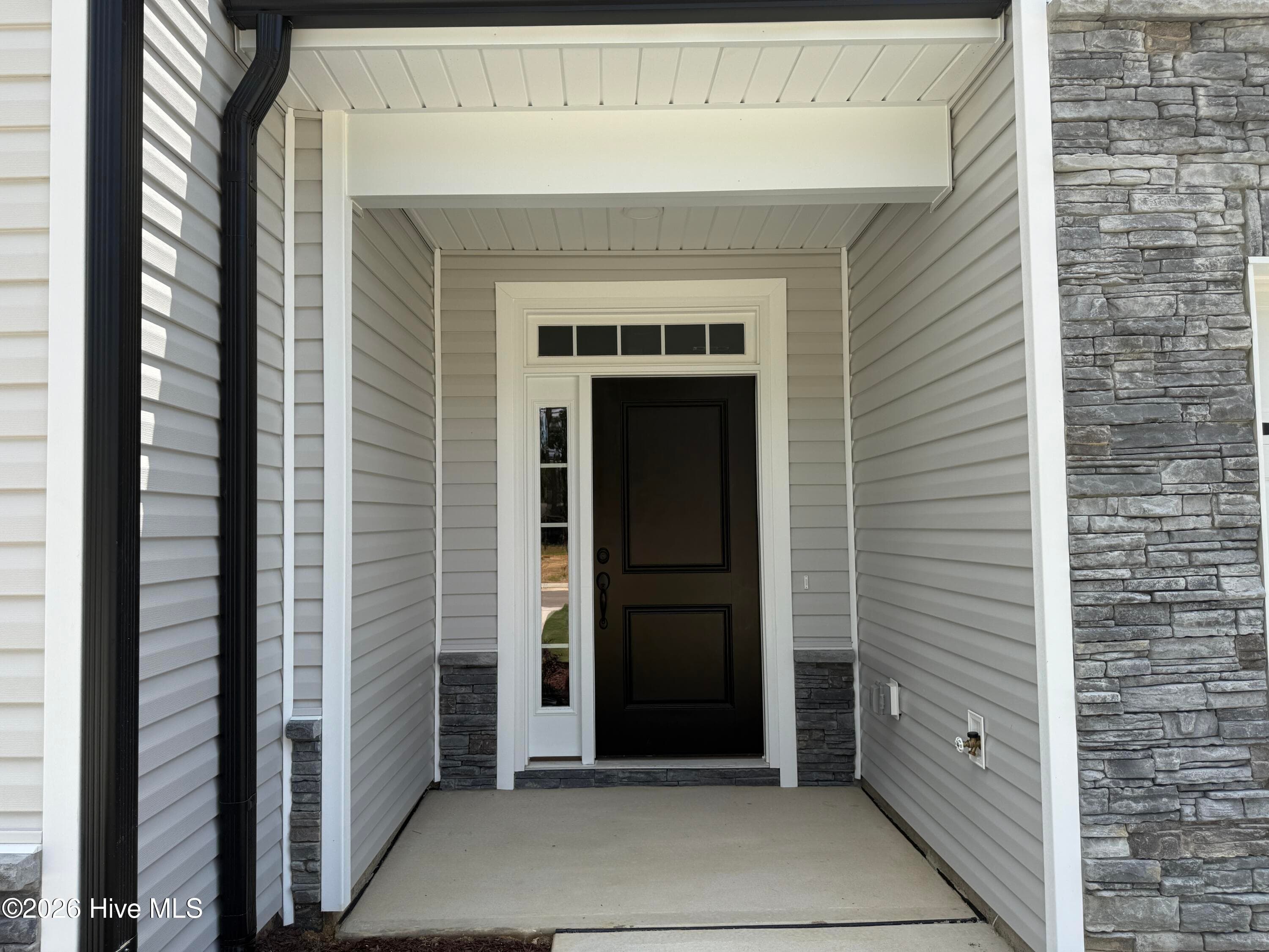 Townhouse at 2015 Tharrington Way, Rocky Mount, NC 27803, photo 2 of 31