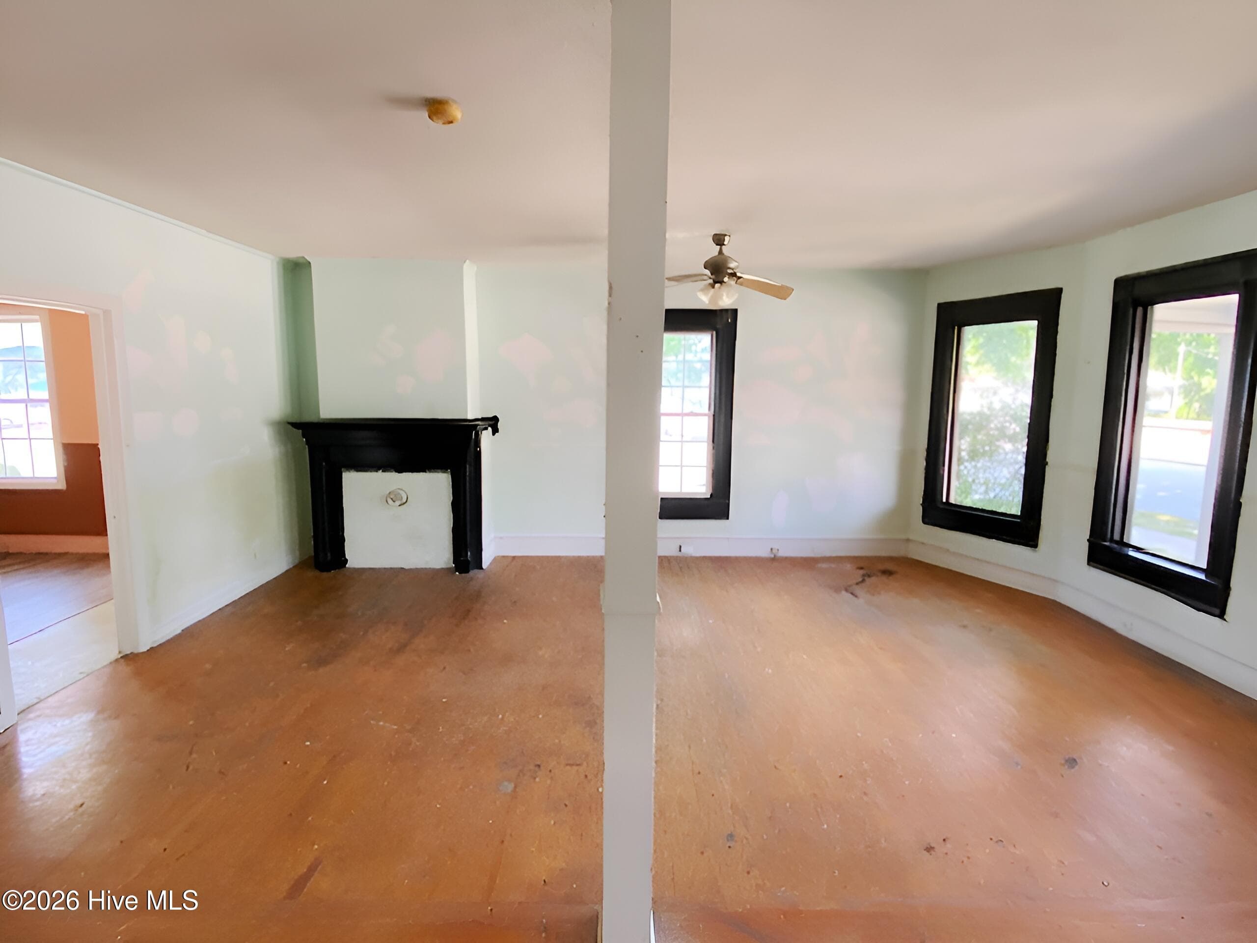 Single Family Residence at 301 S Wilson Street, Fremont, NC 27830, photo 13 of 40