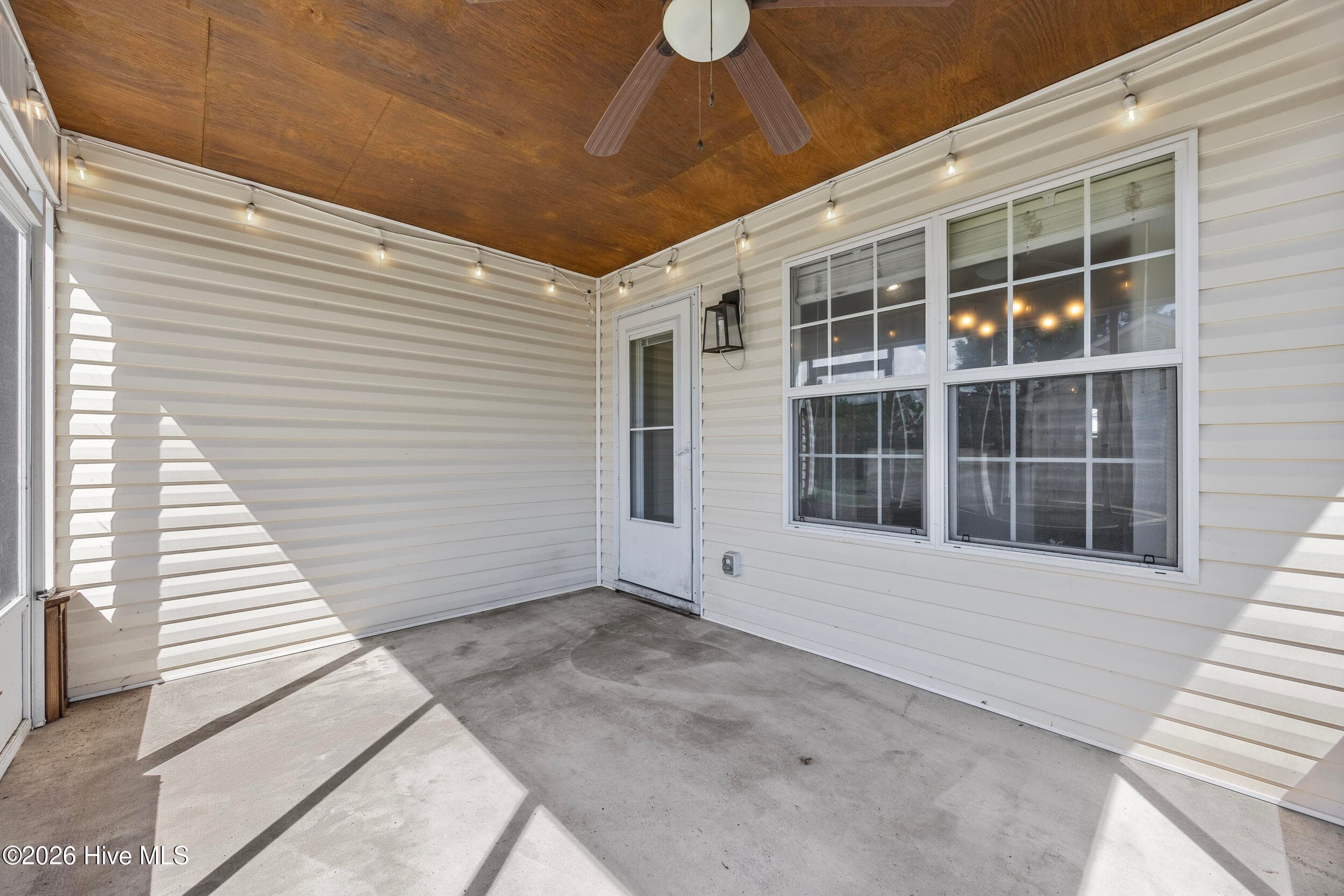 Single Family Residence at 605 Brookbend Drive, Wilmington, NC 28411, photo 31 of 40