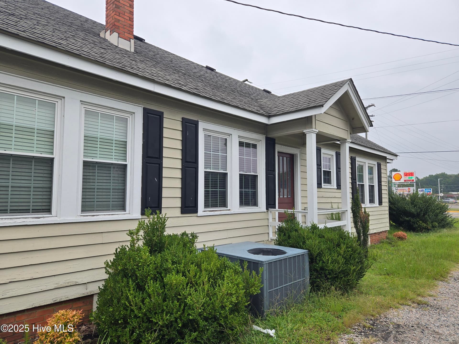 Commercial Sale at 701 Washington Street, Plymouth, NC 27962, photo 2 of 11