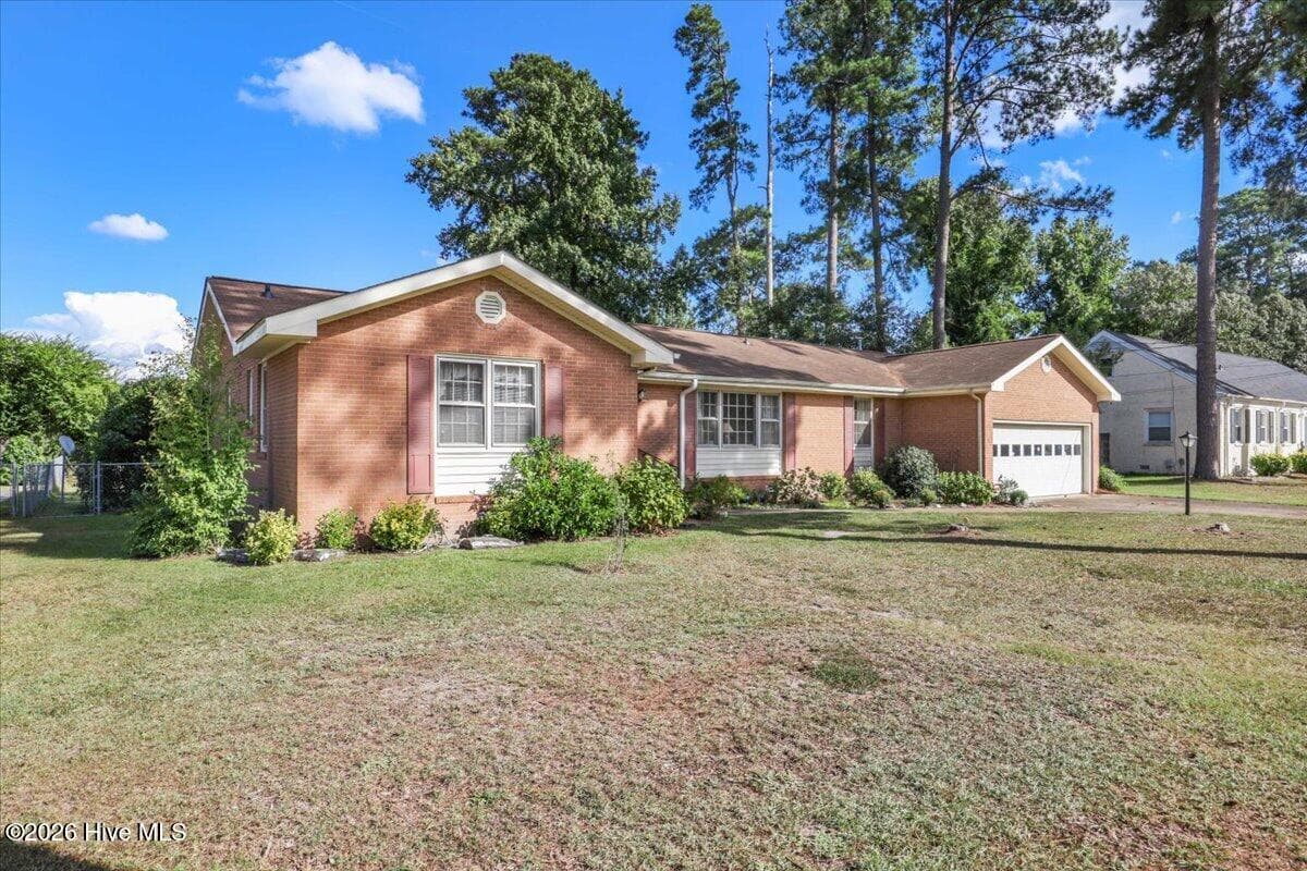 Single Family Residence at 1208 Muriel Street, Goldsboro, NC 27534, photo 2 of 26