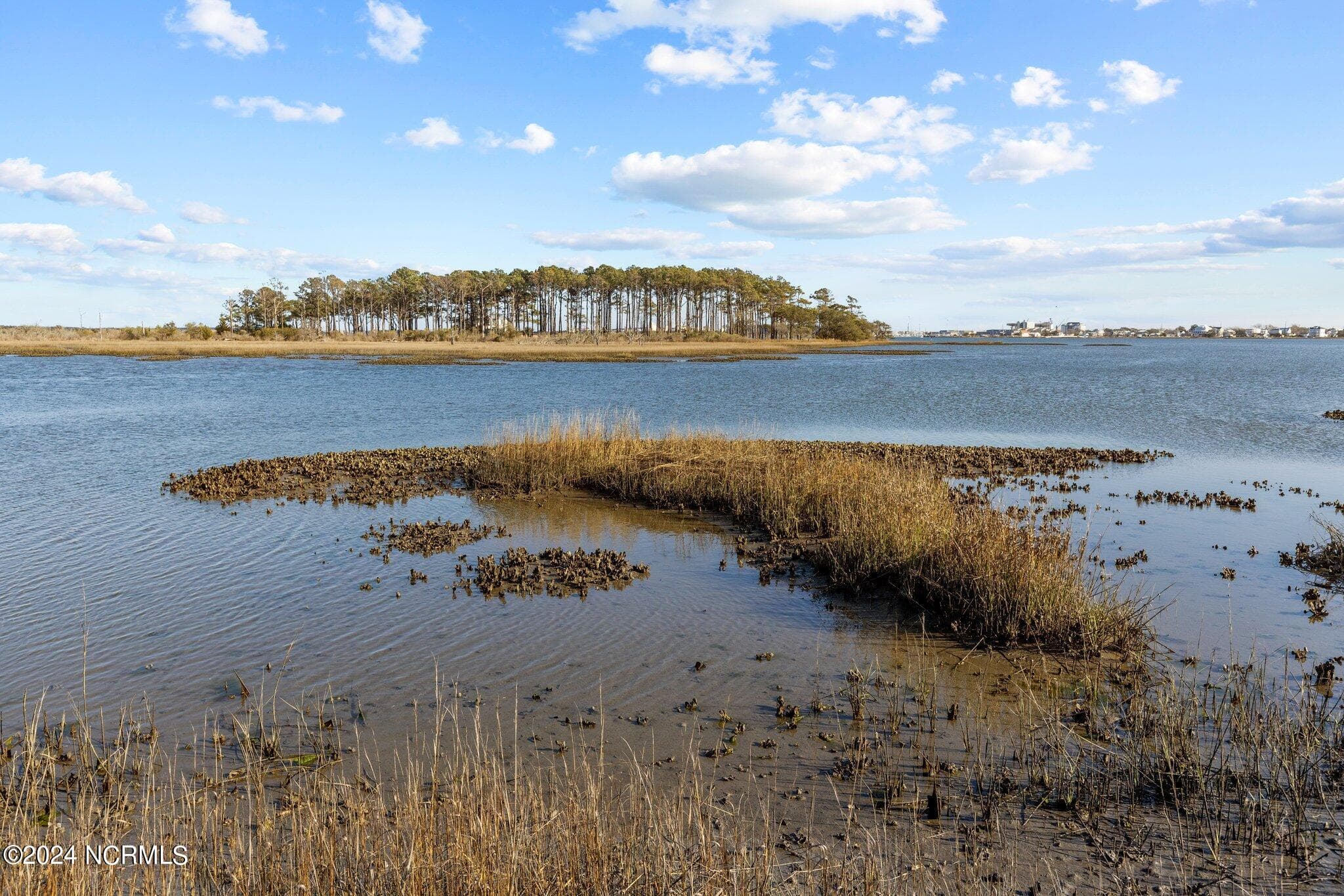 Beautiful sound views - 1304 Fathom Way, Morehead City, NC 28557