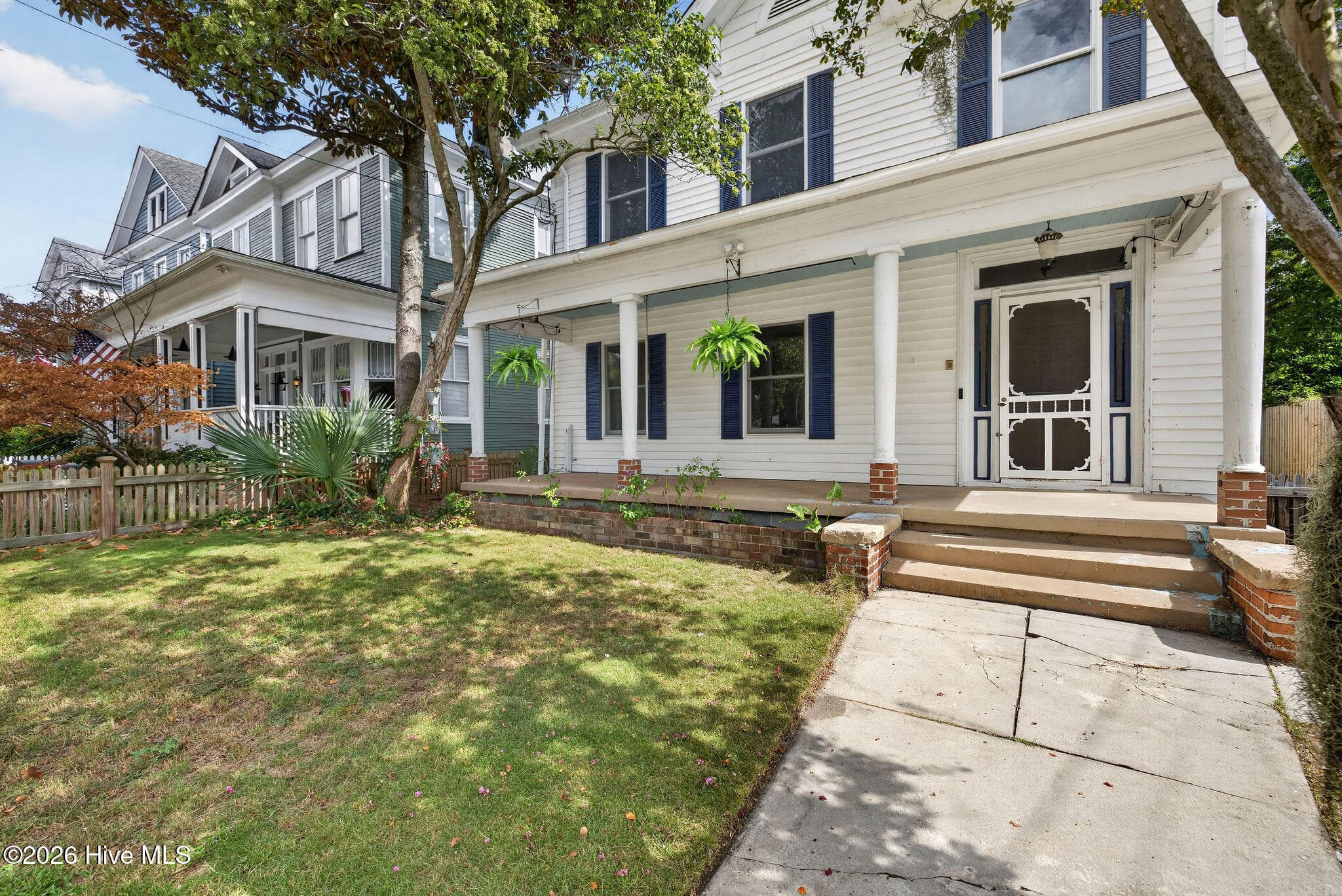 Duplex at 310 N 5th Avenue, Wilmington, NC 28401, photo 4 of 64