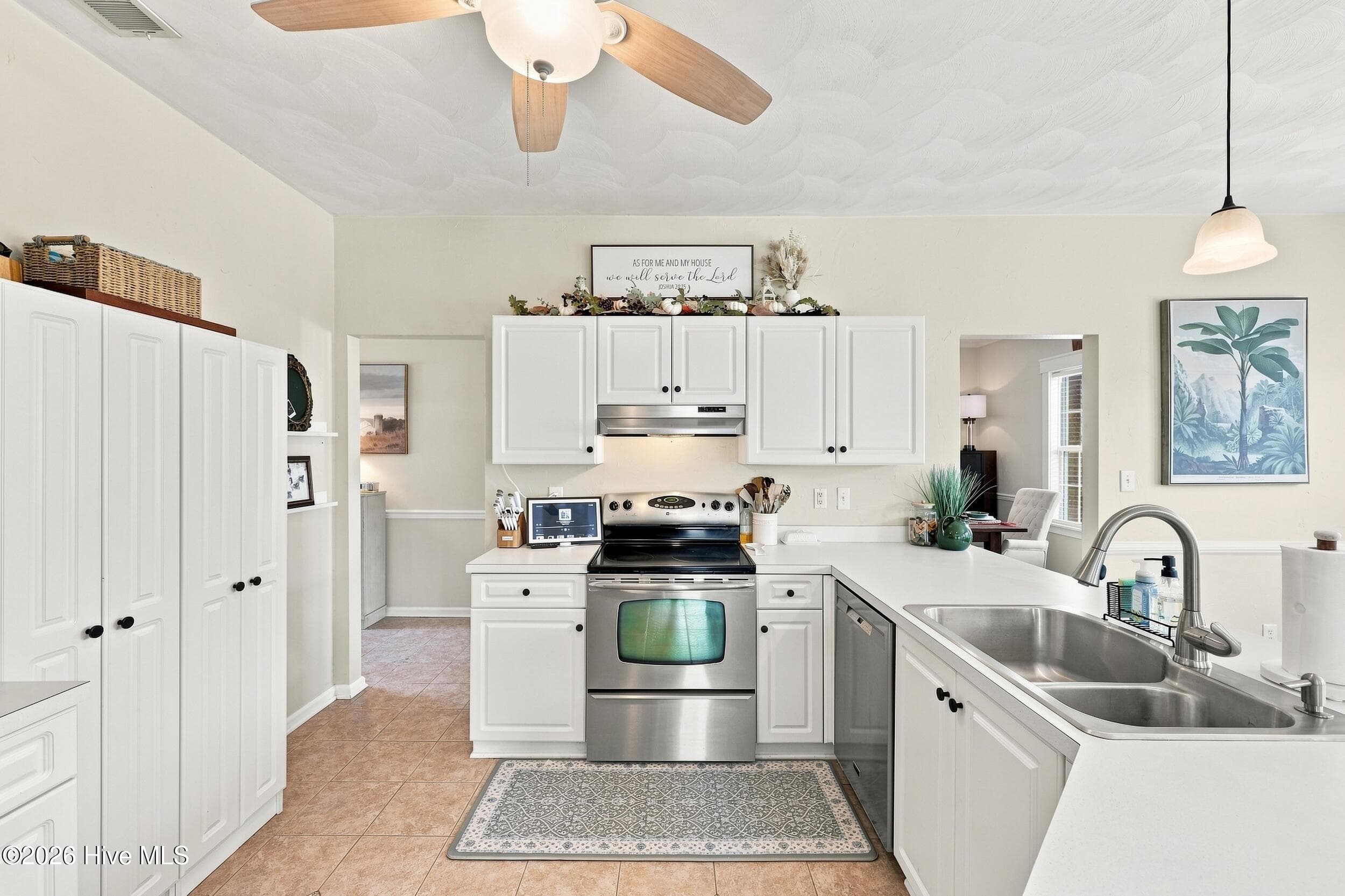 Single Family Residence at 122 Mack Jones Road, Moyock, NC 27958, photo 12 of 38