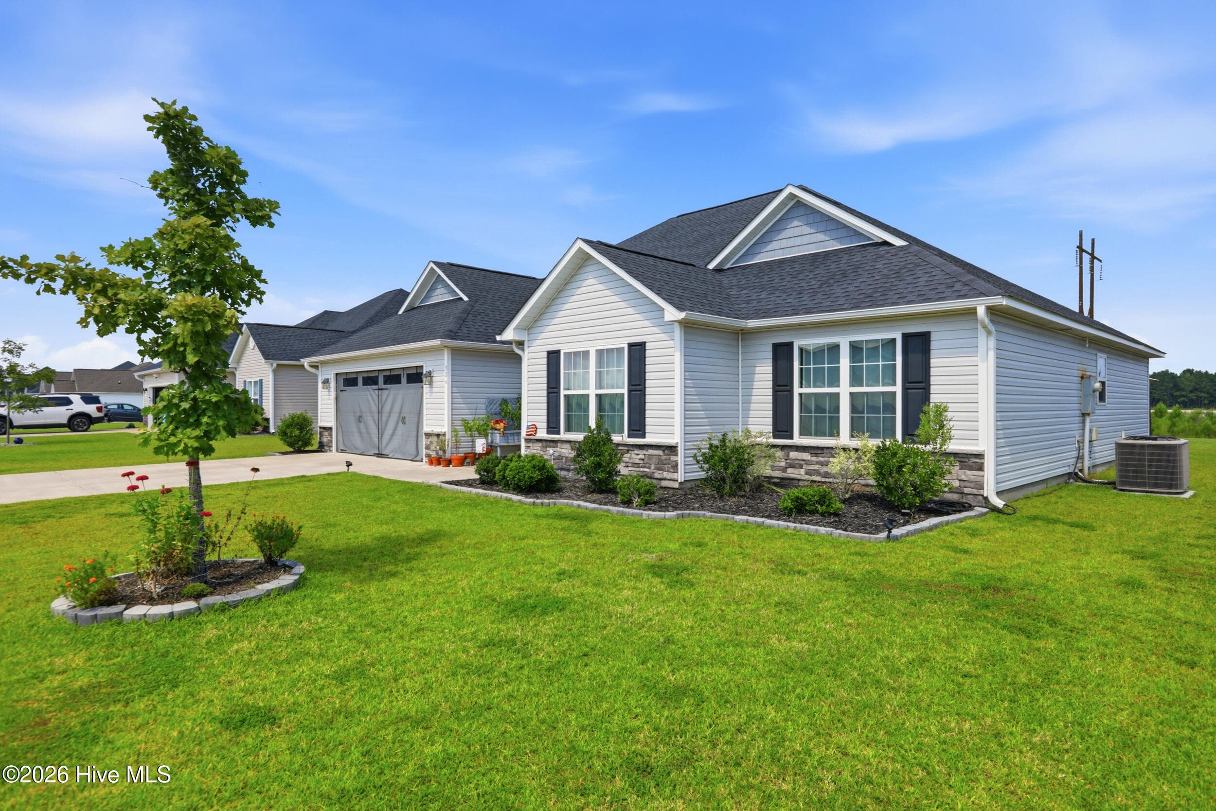 Single Family Residence at 306 Wood House Drive, Jacksonville, NC 28546, photo 3 of 56