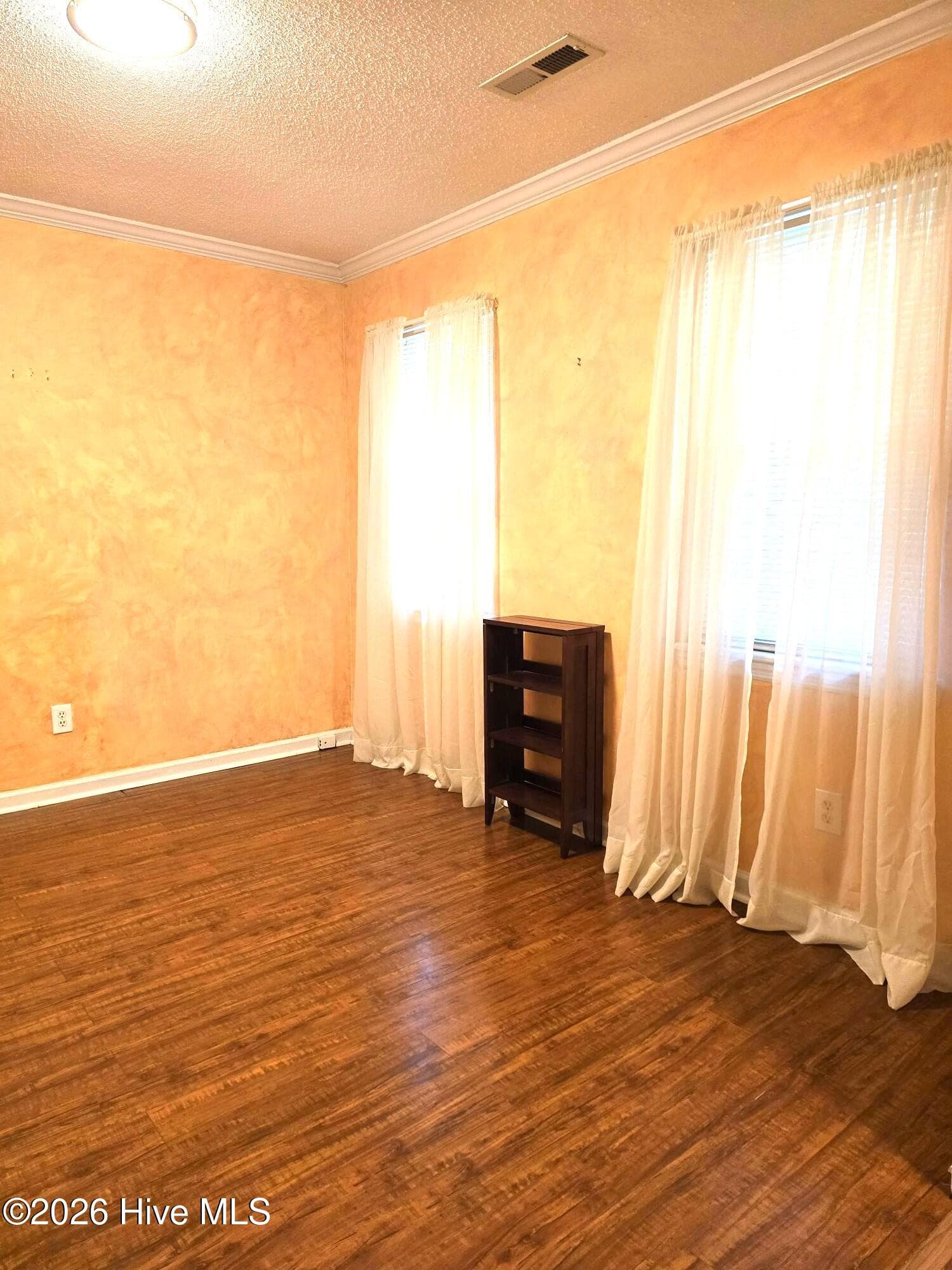 883 Pine Valley Road, Jacksonville, NC 28546