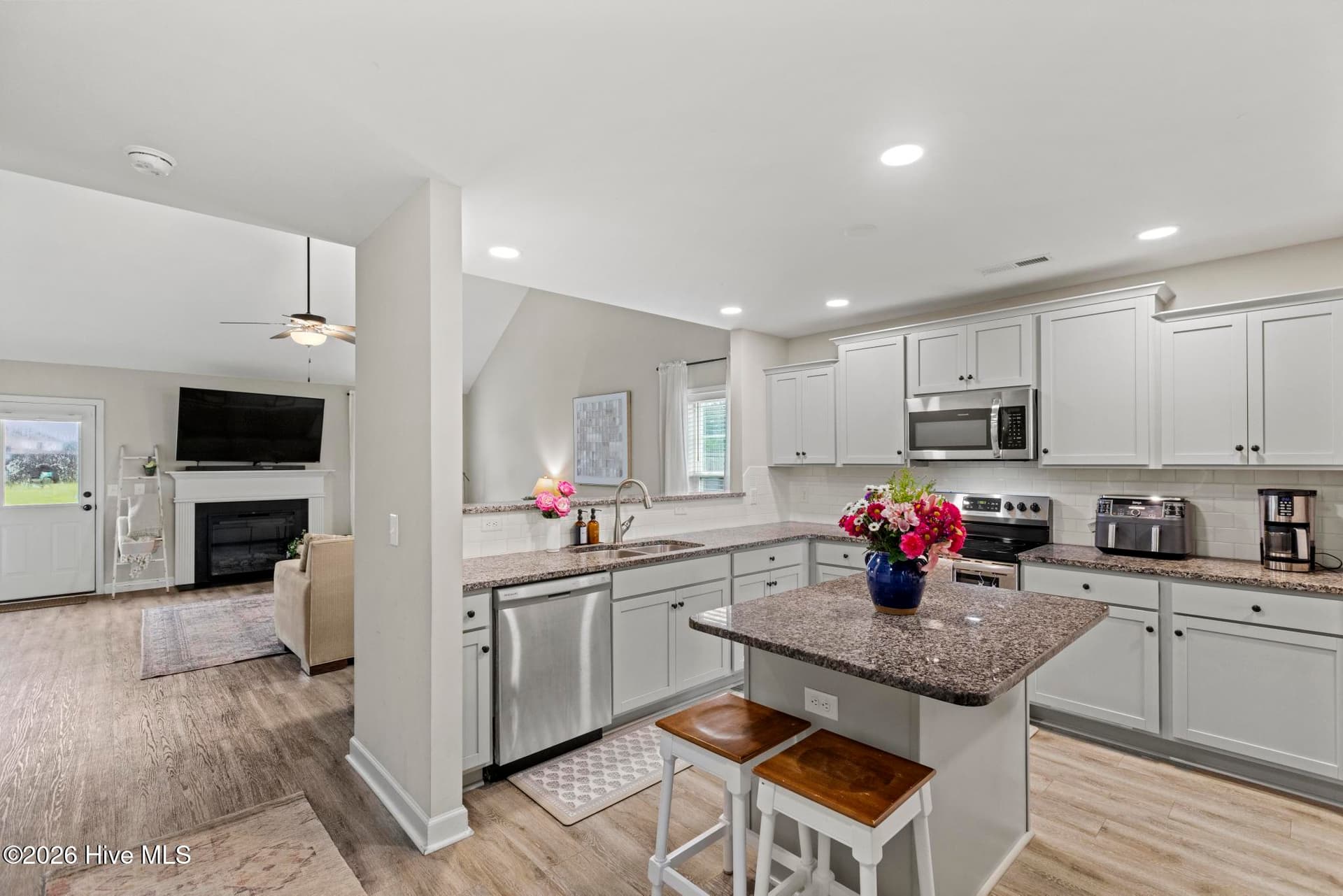 Single Family Residence at 603 Sweet Broom Court, Hubert, NC 28539, photo 12 of 38