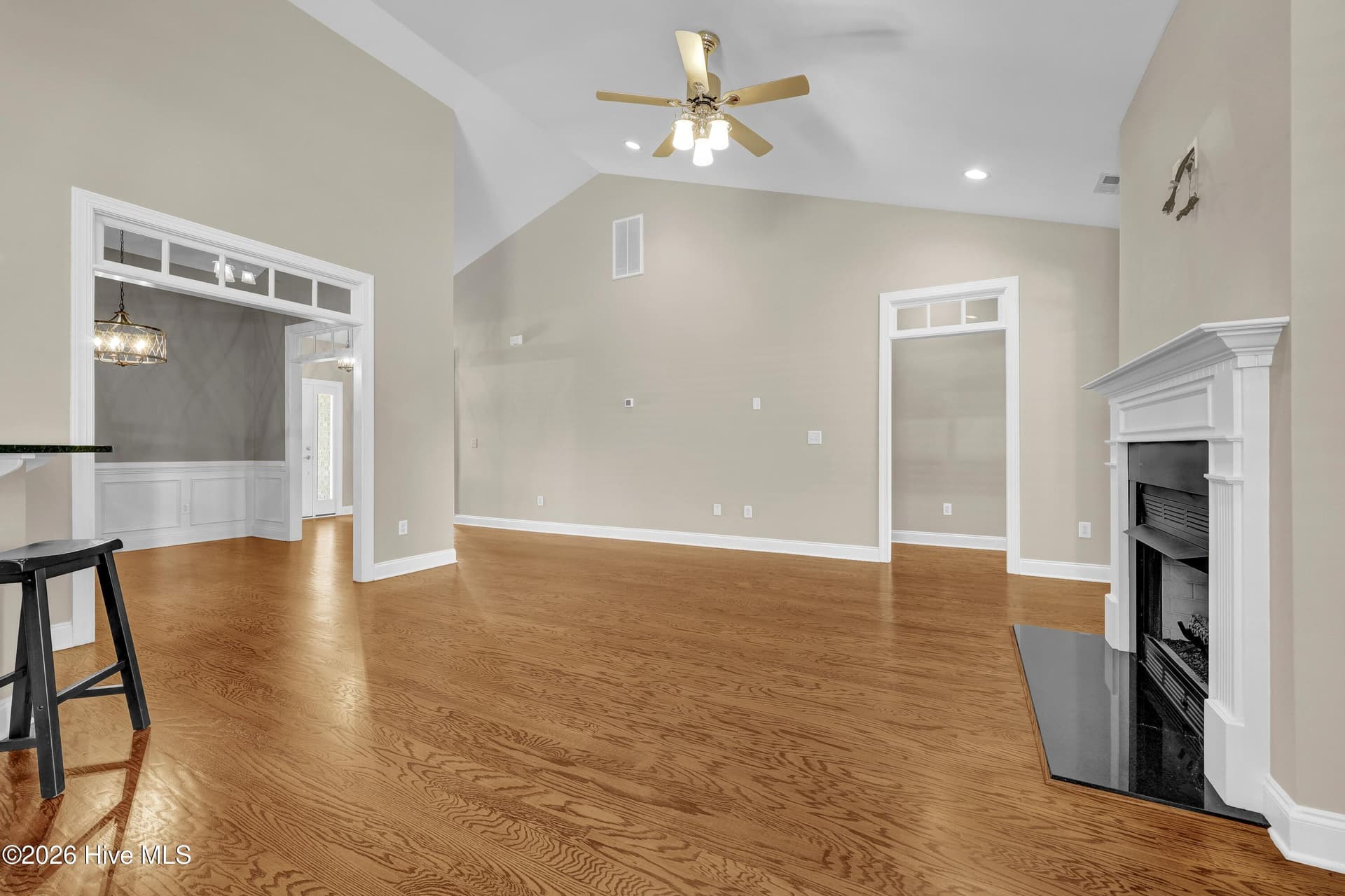 Single Family Residence at 35 Scotlands Court, Hampstead, NC 28443, photo 9 of 64