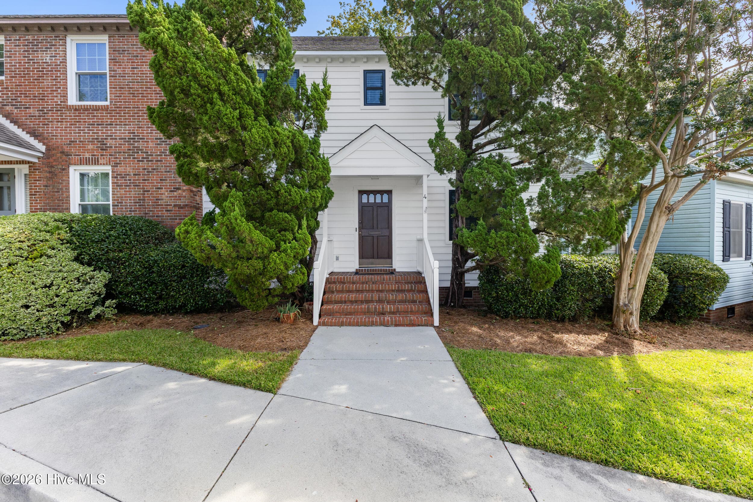 Townhouse at 4 St Marys Place, Wilmington, NC 28403, photo 4 of 33