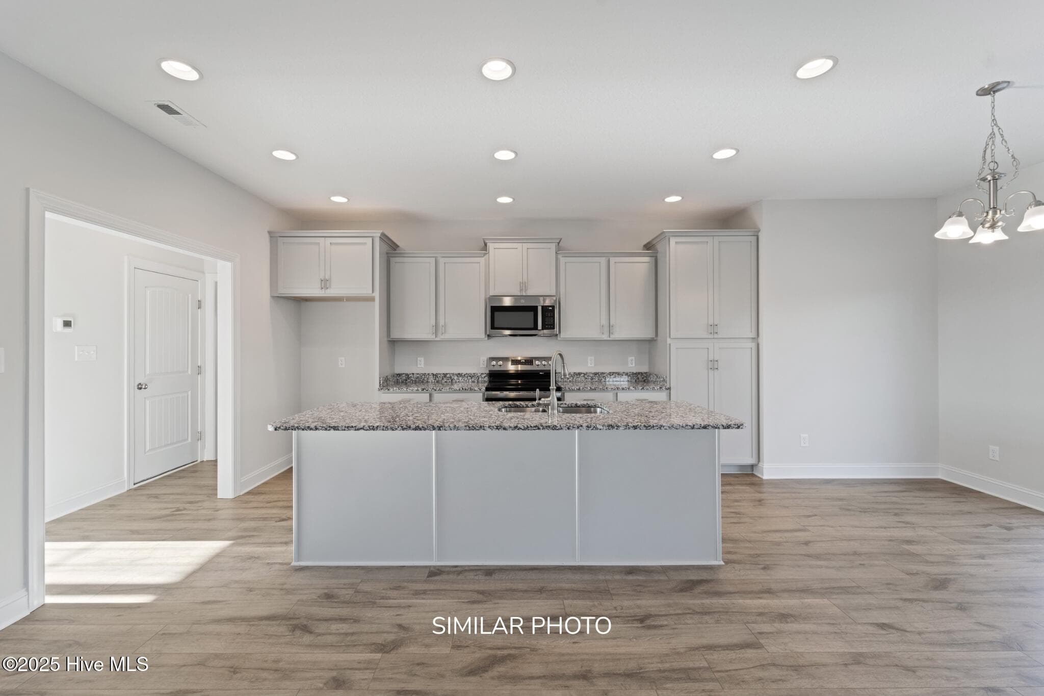 Single Family Residence at 601 Salty Marsh Lane, Jacksonville, NC 28546, photo 19 of 86