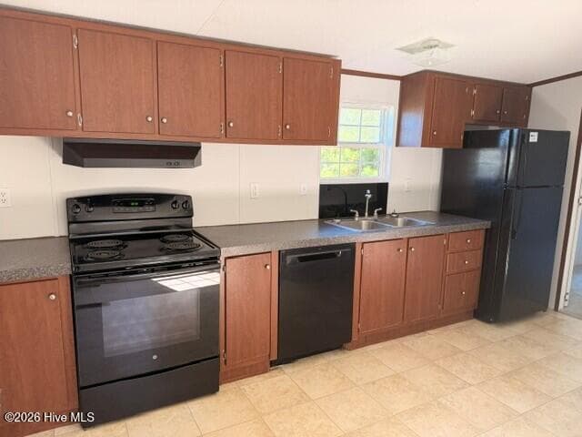 Manufactured Home at 105 Hourglass Lane, Jacksonville, NC 28540, photo 6 of 17