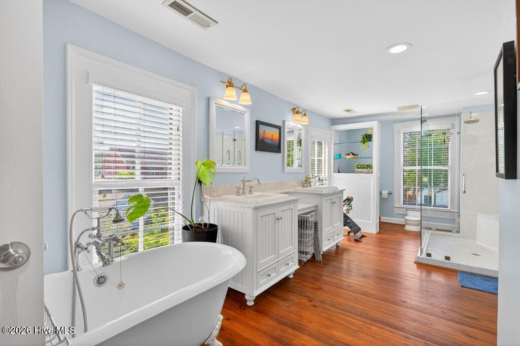 Single Family Residence at 616 New Street, New Bern, NC 28560, photo 16 of 32