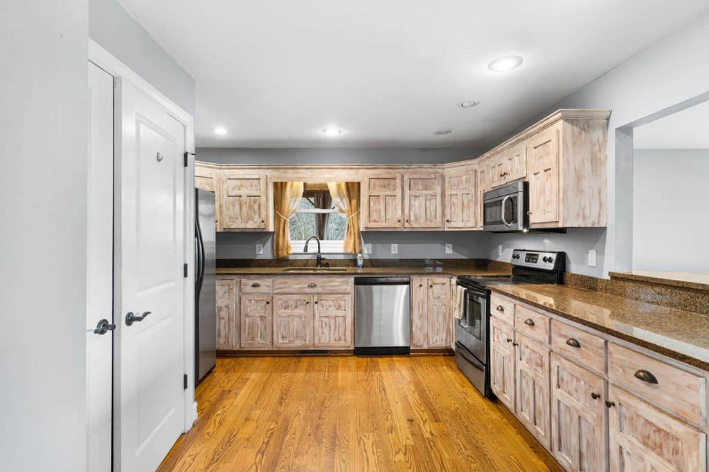 Single Family Residence at 202 Bell Orchard Drive, Hayesville, NC 28904, photo 9 of 43