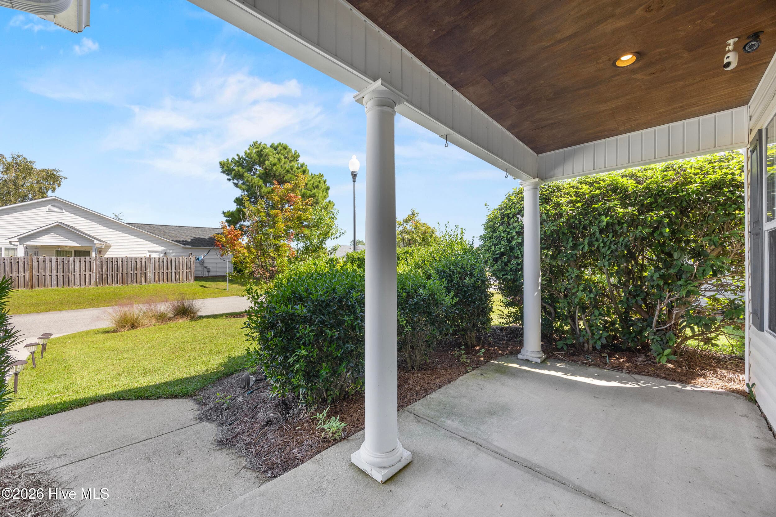 Single Family Residence at 605 Brookbend Drive, Wilmington, NC 28411, photo 5 of 40