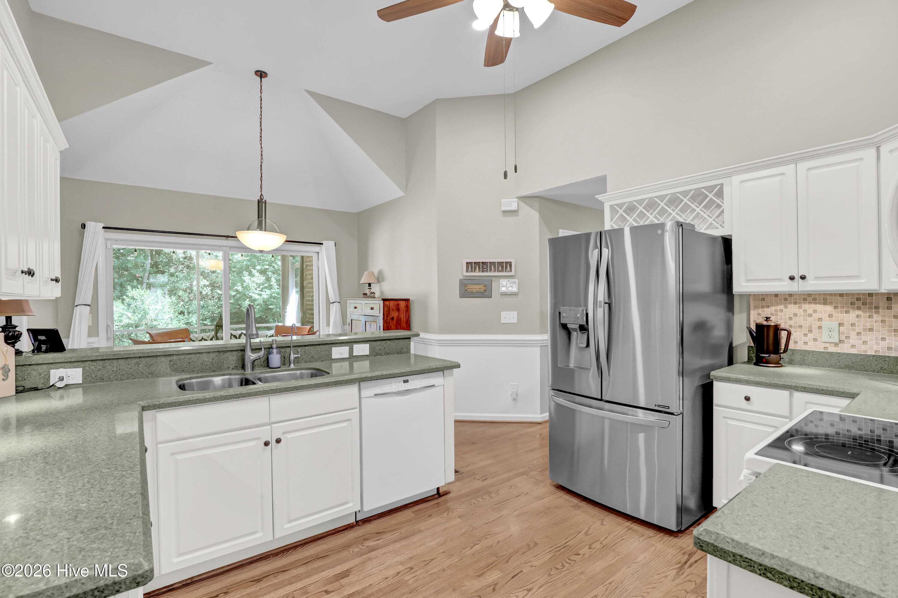 Single Family Residence at 645 Sawgrass Road, Hampstead, NC 28443, photo 10 of 47