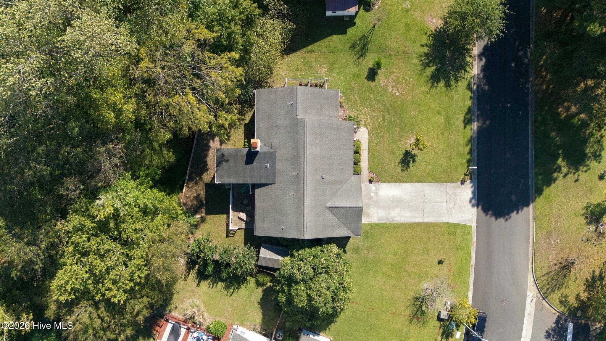 Single Family Residence at 3910 Yarmouth Road, New Bern, NC 28562, photo 32 of 40
