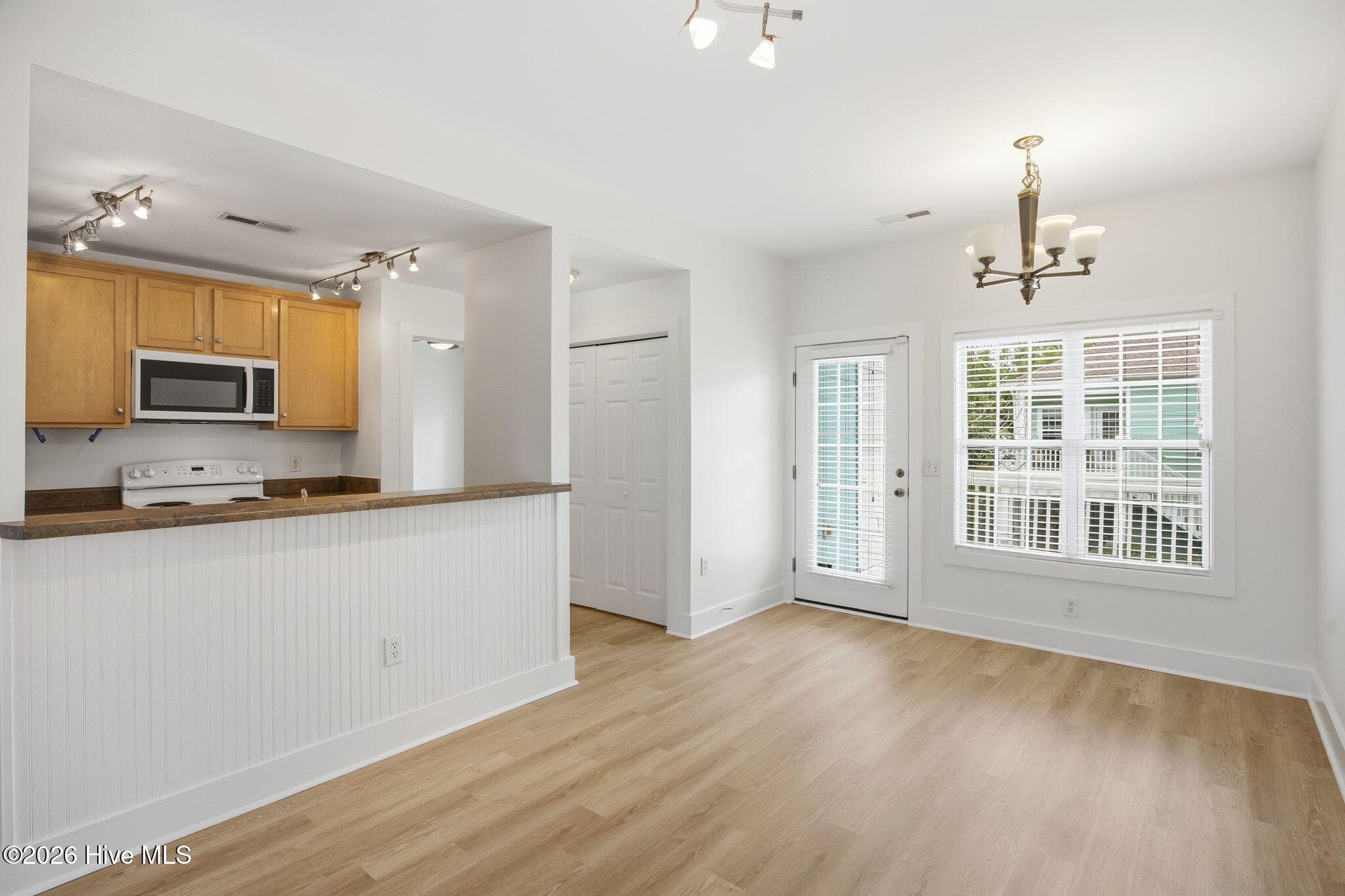 Condominium at 2308 Wrightsville Avenue Apt 202, Wilmington, NC 28403, photo 10 of 47