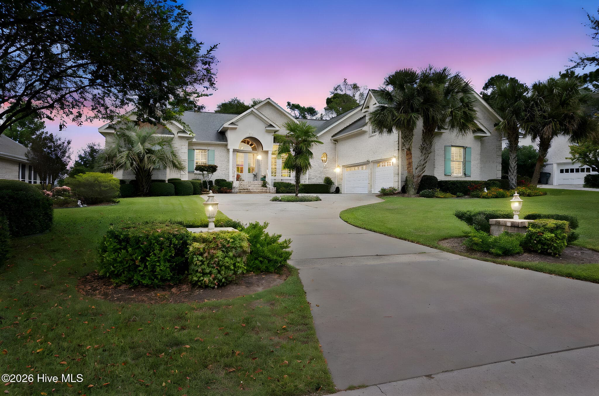 Single Family Residence at 533 Rivage Promenade, Wilmington, NC 28412, photo 2 of 97