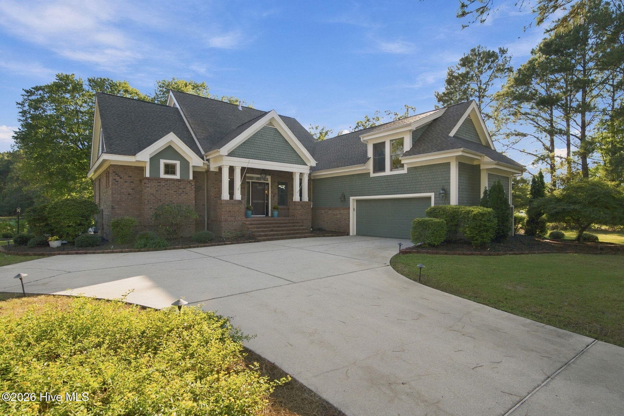 Single Family Residence at 112 Cedar Court, Wallace, NC 28466, photo 2 of 85