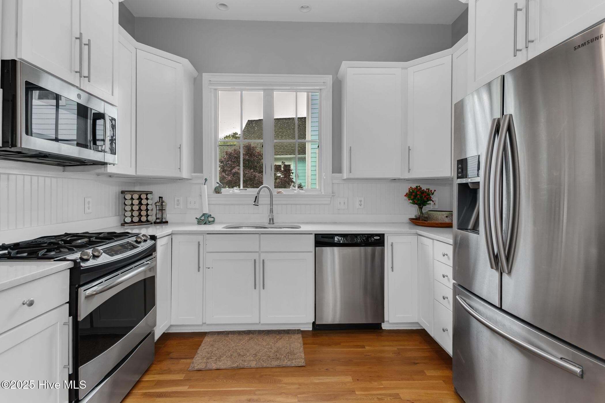 Single Family Residence at 6413 Chalfont Circle, Wilmington, NC 28405, photo 13 of 31